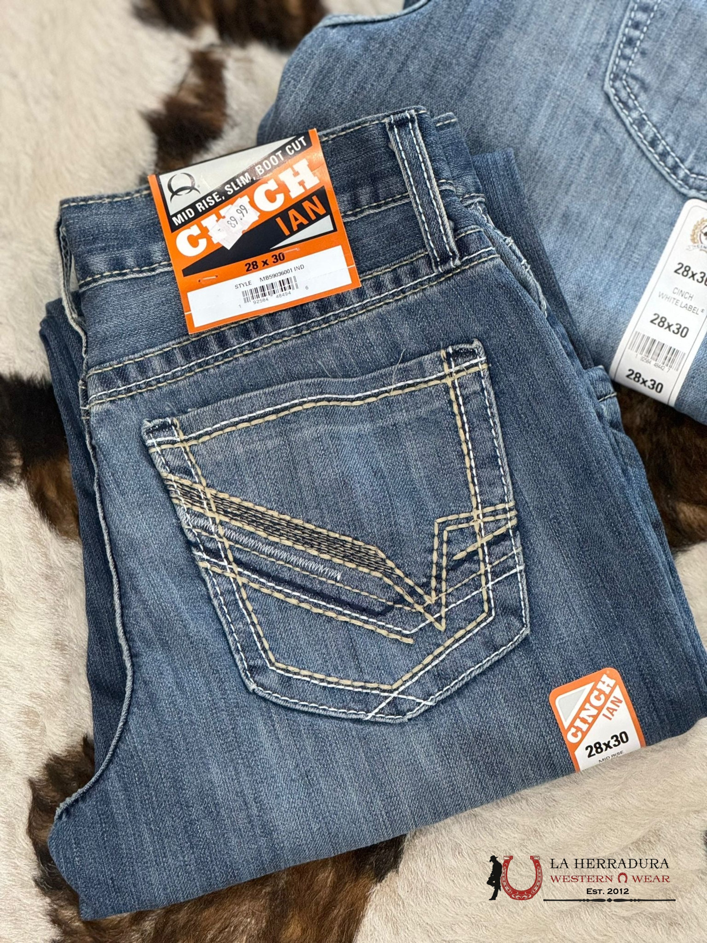 Cinch Jean Ian Mid Rise Slim Boot Cut Medoum Wash Ropa Hombres