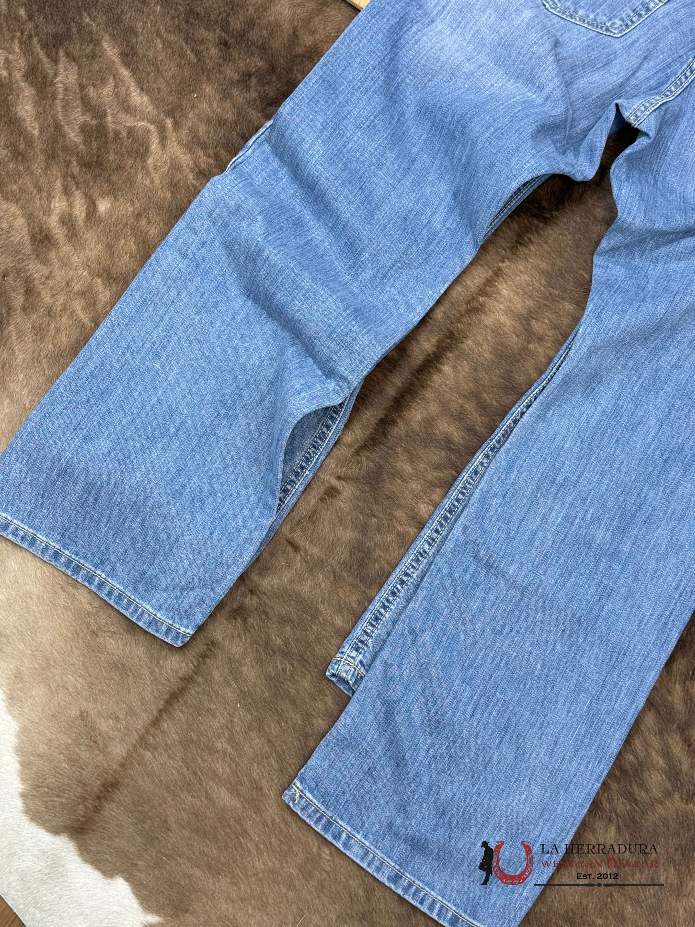 CINCH JEAN Relaxed Mid Rise BootCut Light Washed ROPA HOMBRES