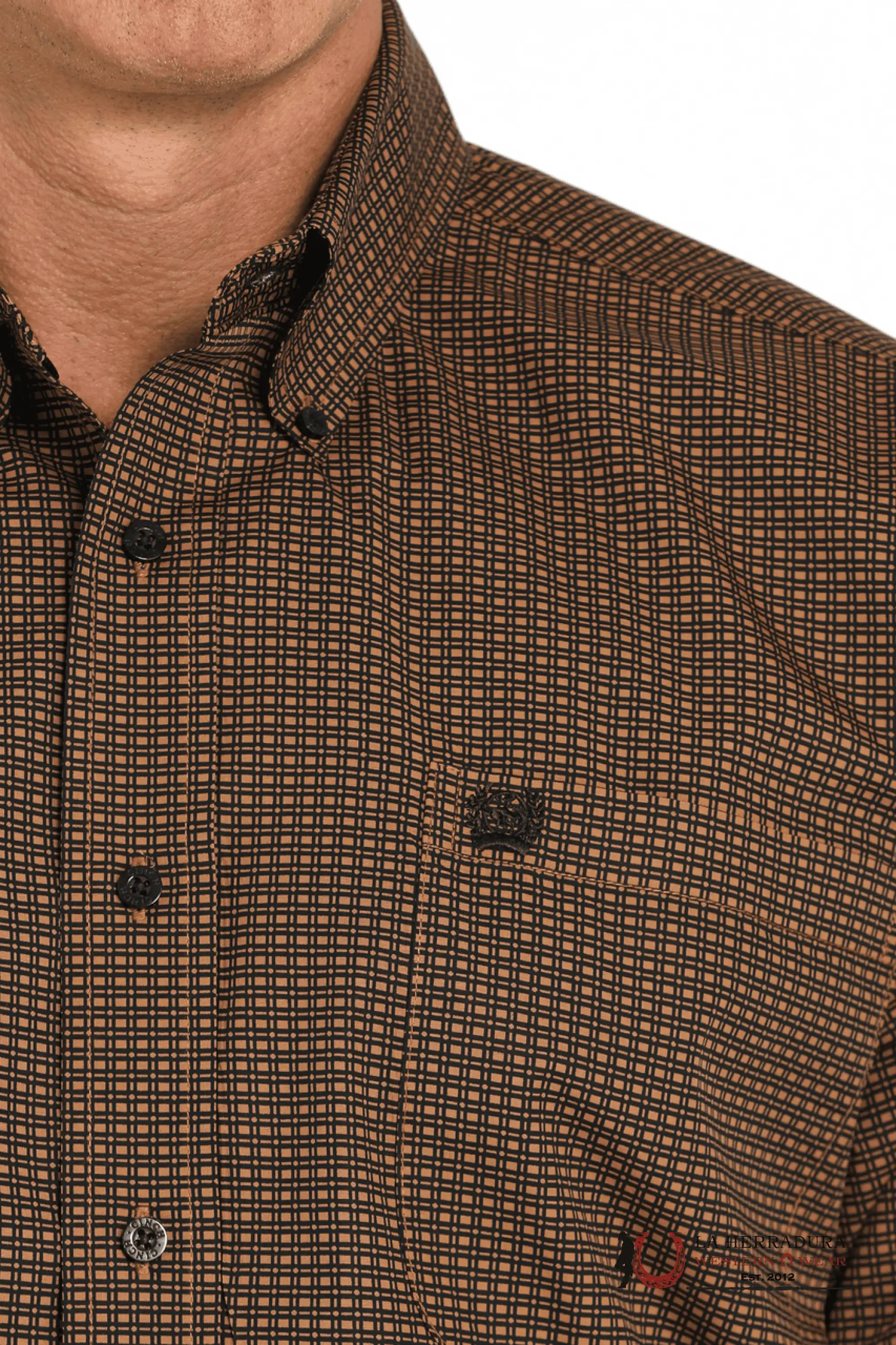 CINCH MEN’S BOTTON DOWN LONG SLEEVE BRWON WITH BLACK SQUARES MTW1105942 ROPA HOMBRES