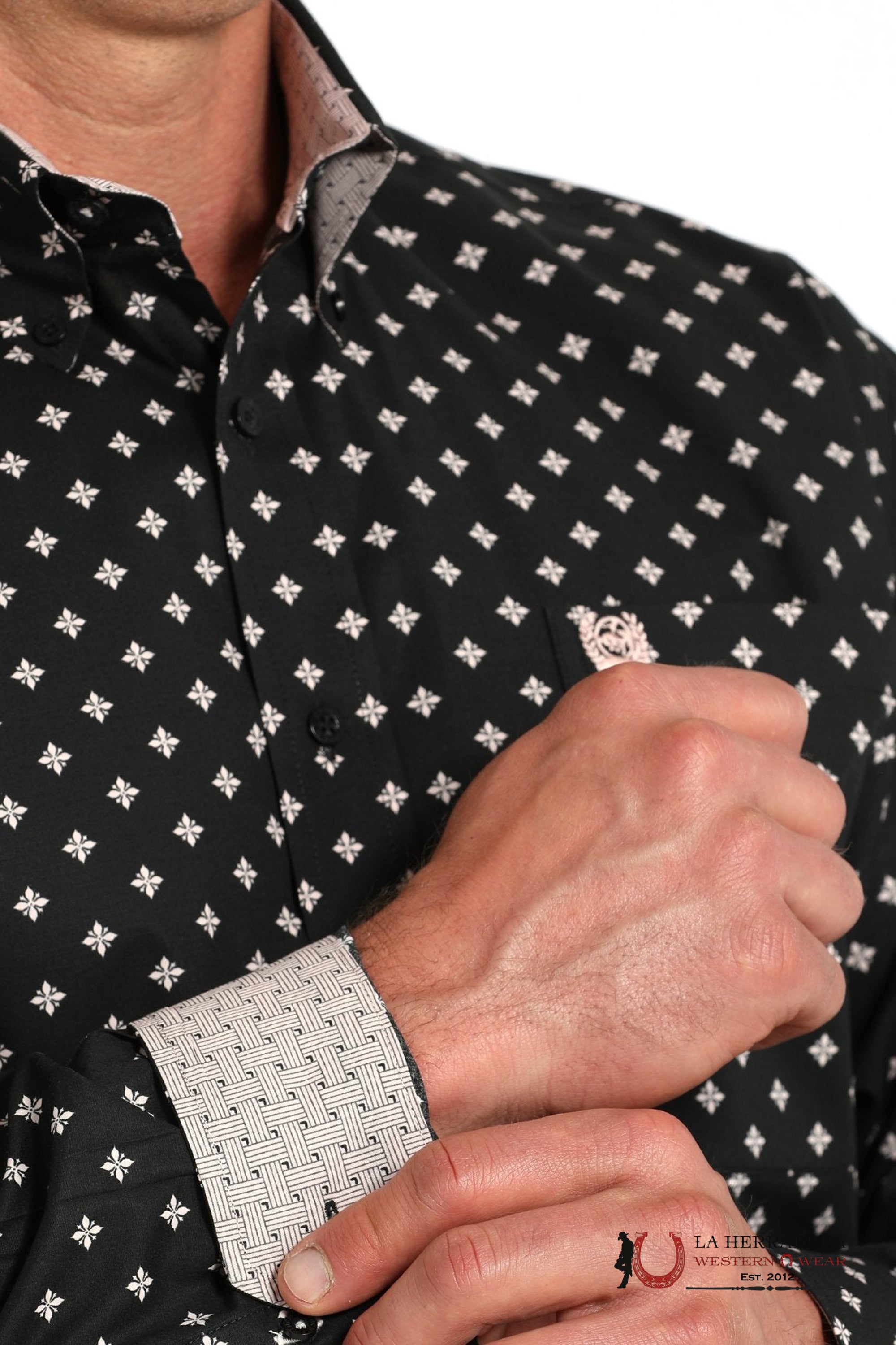 CINCH MEN’S GEOMETRIC PRINT BUTTON-DOWN WESTERN SHIRT - BLACK MTW1105915 ROPA HOMBRES