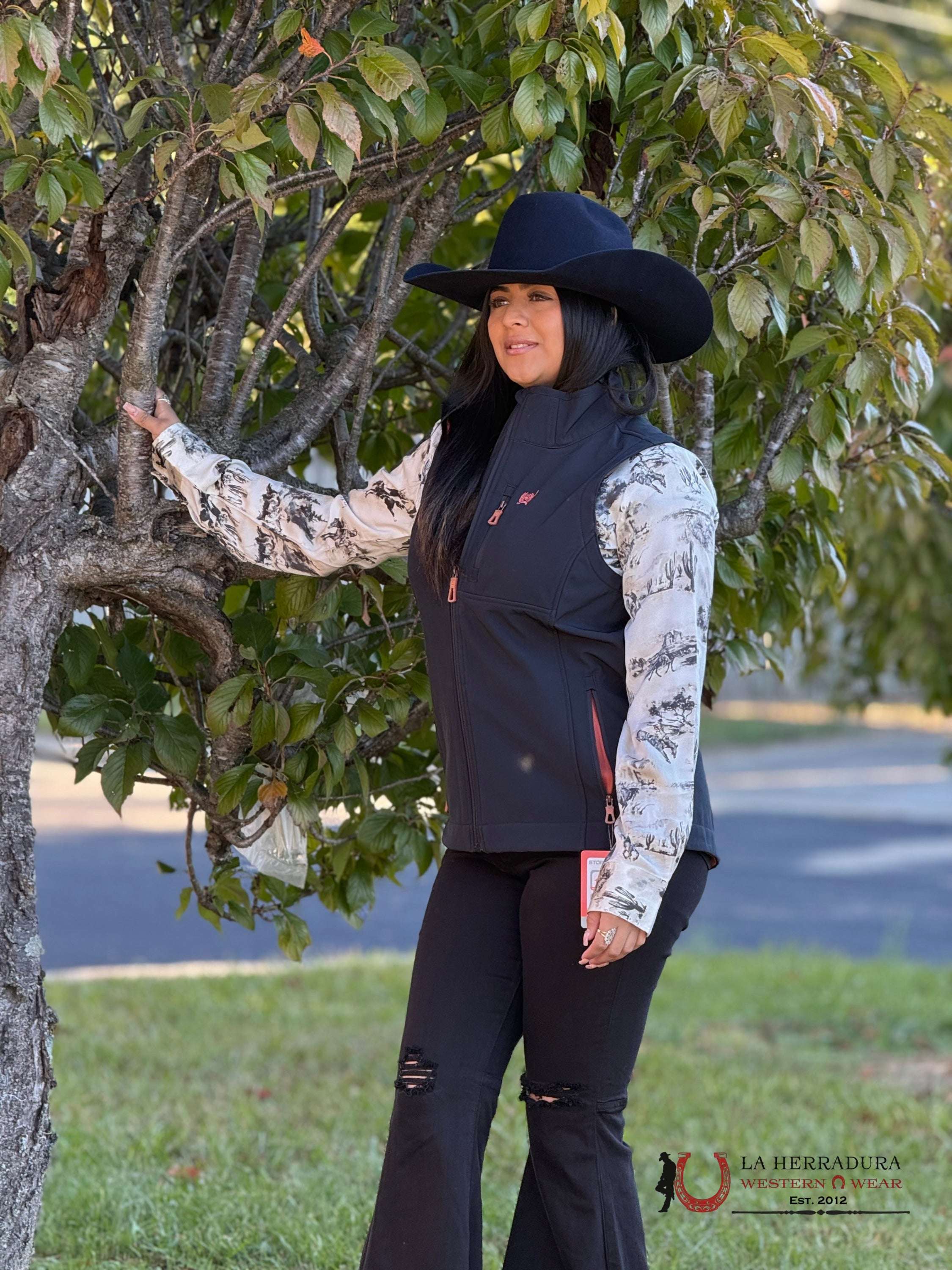 Cinch Womens Black W/Orange Vest-3007 Ropa Mujeres