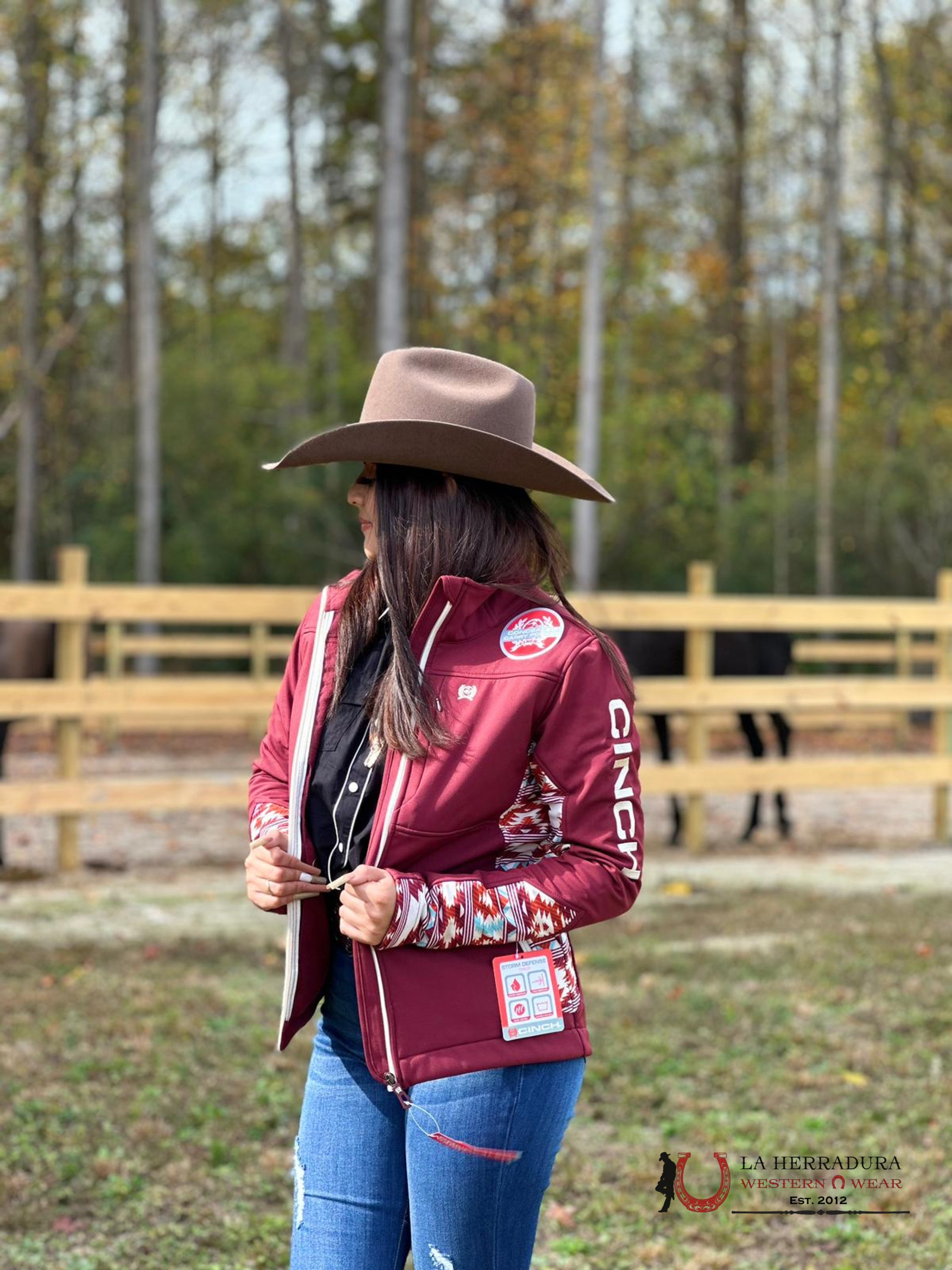 Cinch Womens Jacket Softshell Red Aztec Team Logo Ropa Mujeres