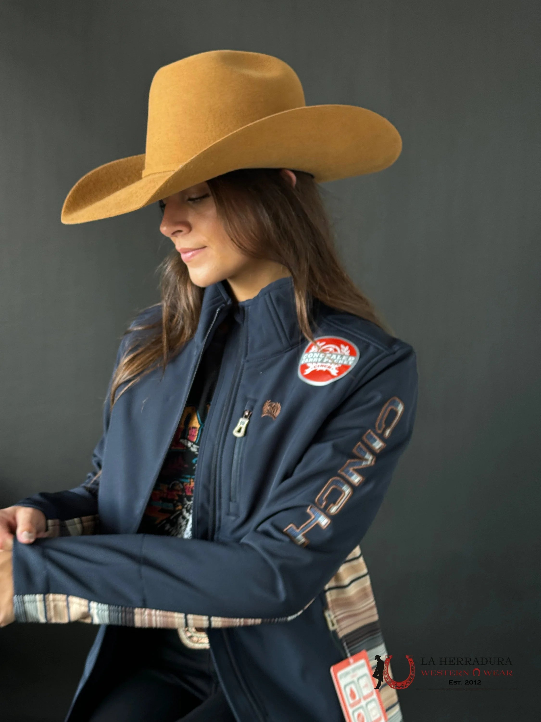 Cinch Womens Blue Yellow Team Logo Softshell Jacket Ropa Mujeres