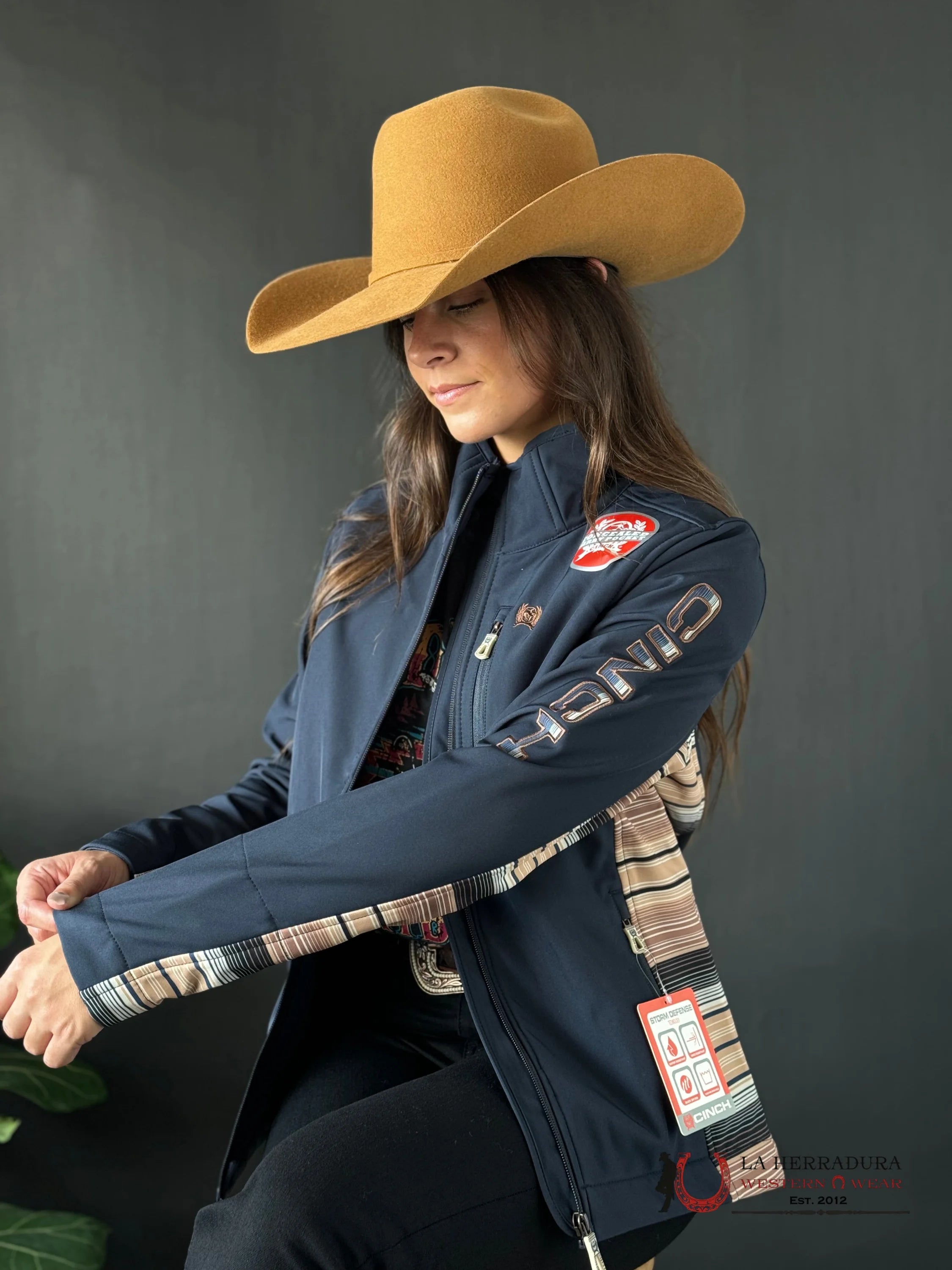 Cinch Womens Blue Yellow Team Logo Softshell Jacket Ropa Mujeres