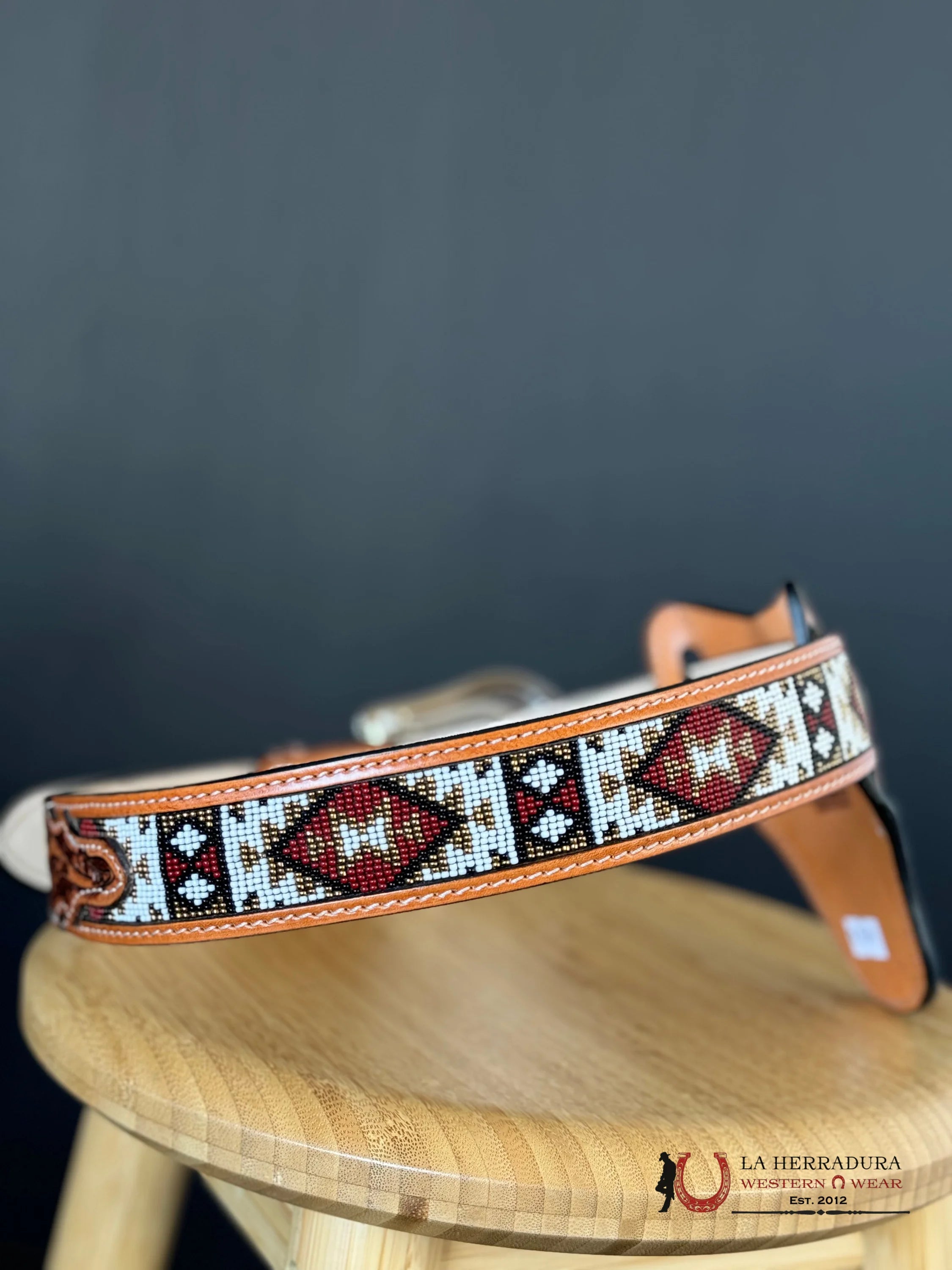 Cinto Azteca Cuero Cincelado White/Red Gold Only Belt! Cinturones Hombres