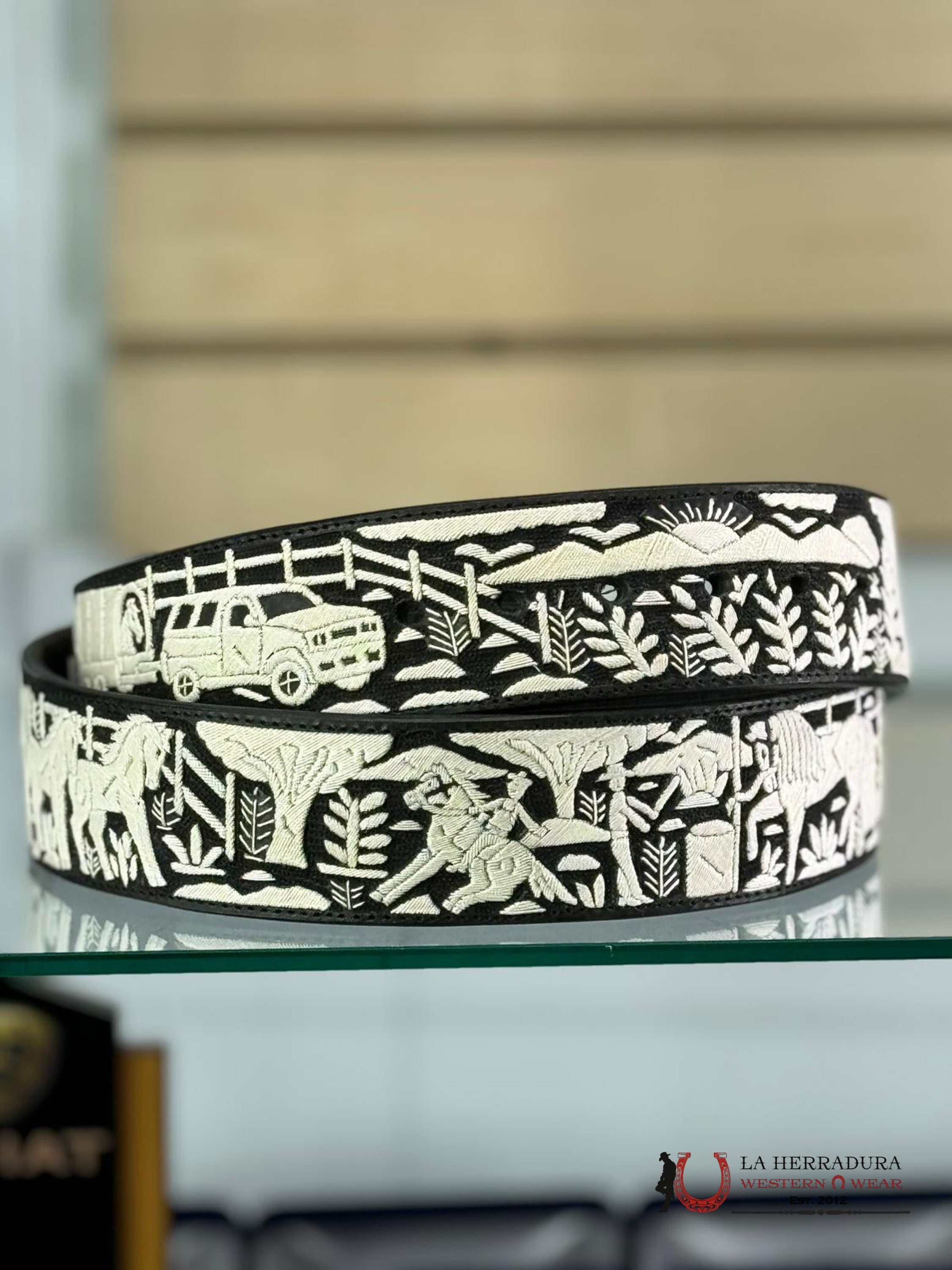 Cinto Piteado Negro Y Blanco Estilo Rancho Cinturones Hombres