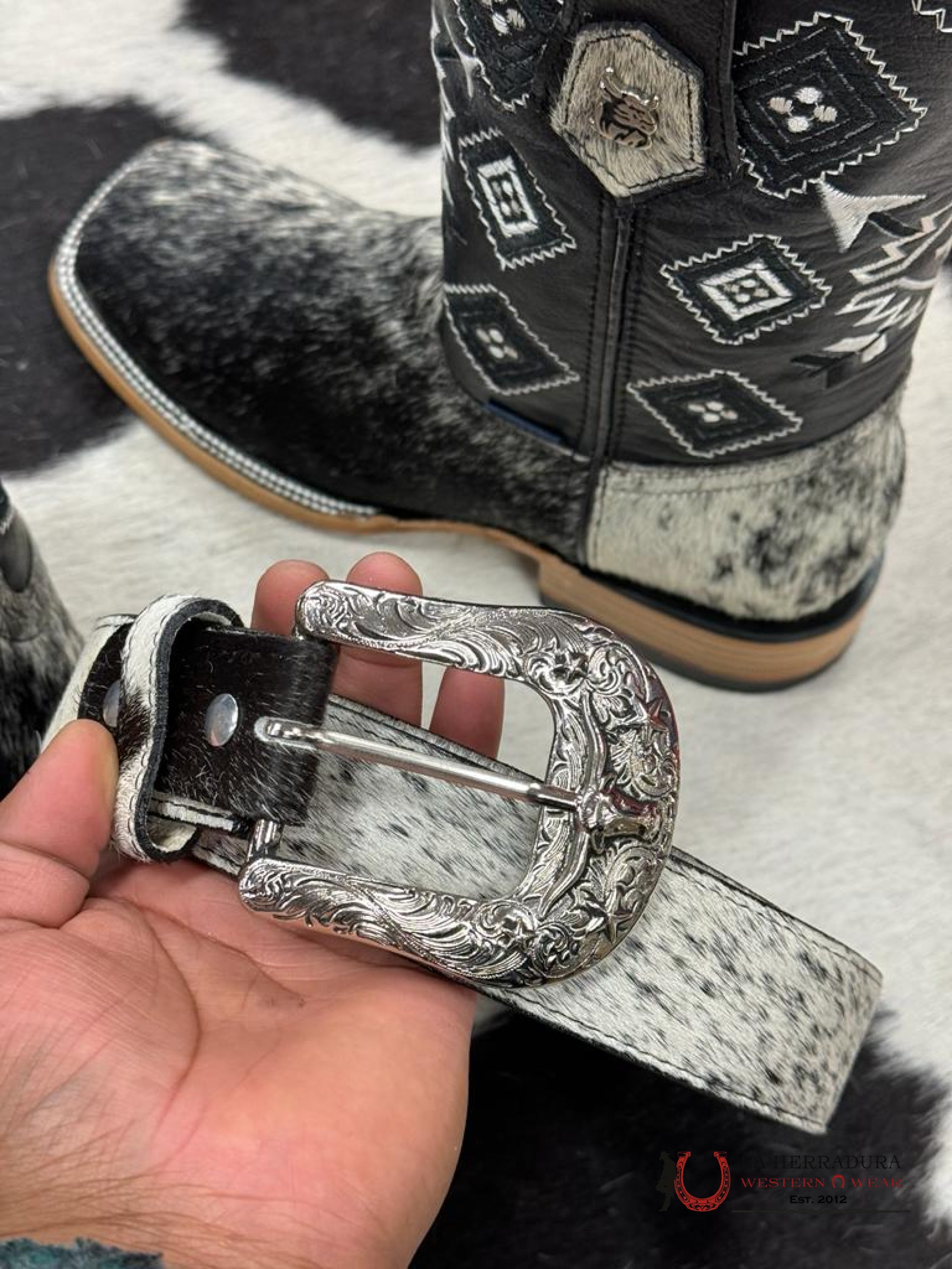 Cinto Rockem’ Print Cow Hide Belt Cinturones Hombres