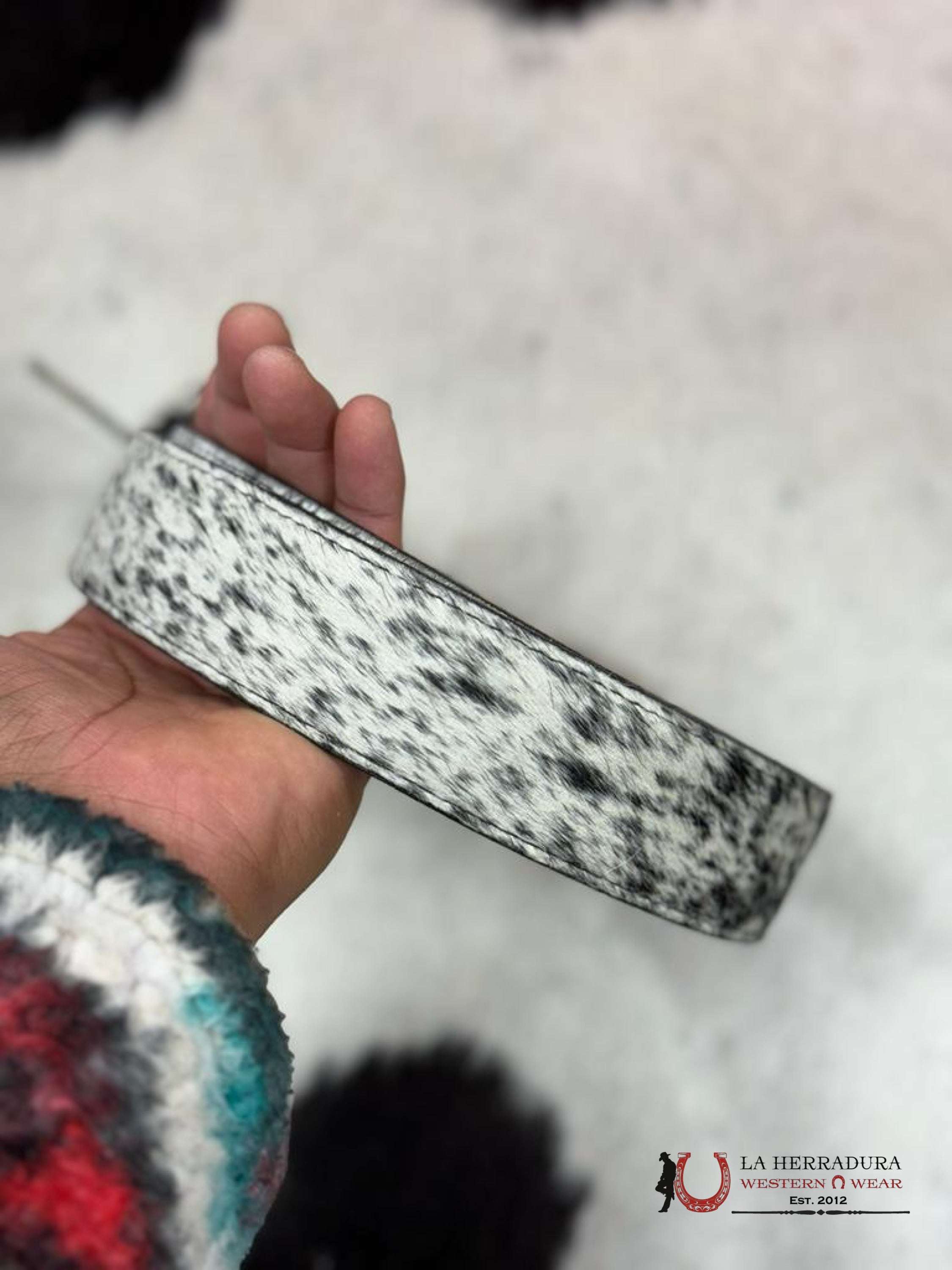 Cinto Rockem’ Print Cow Hide Belt Cinturones Hombres