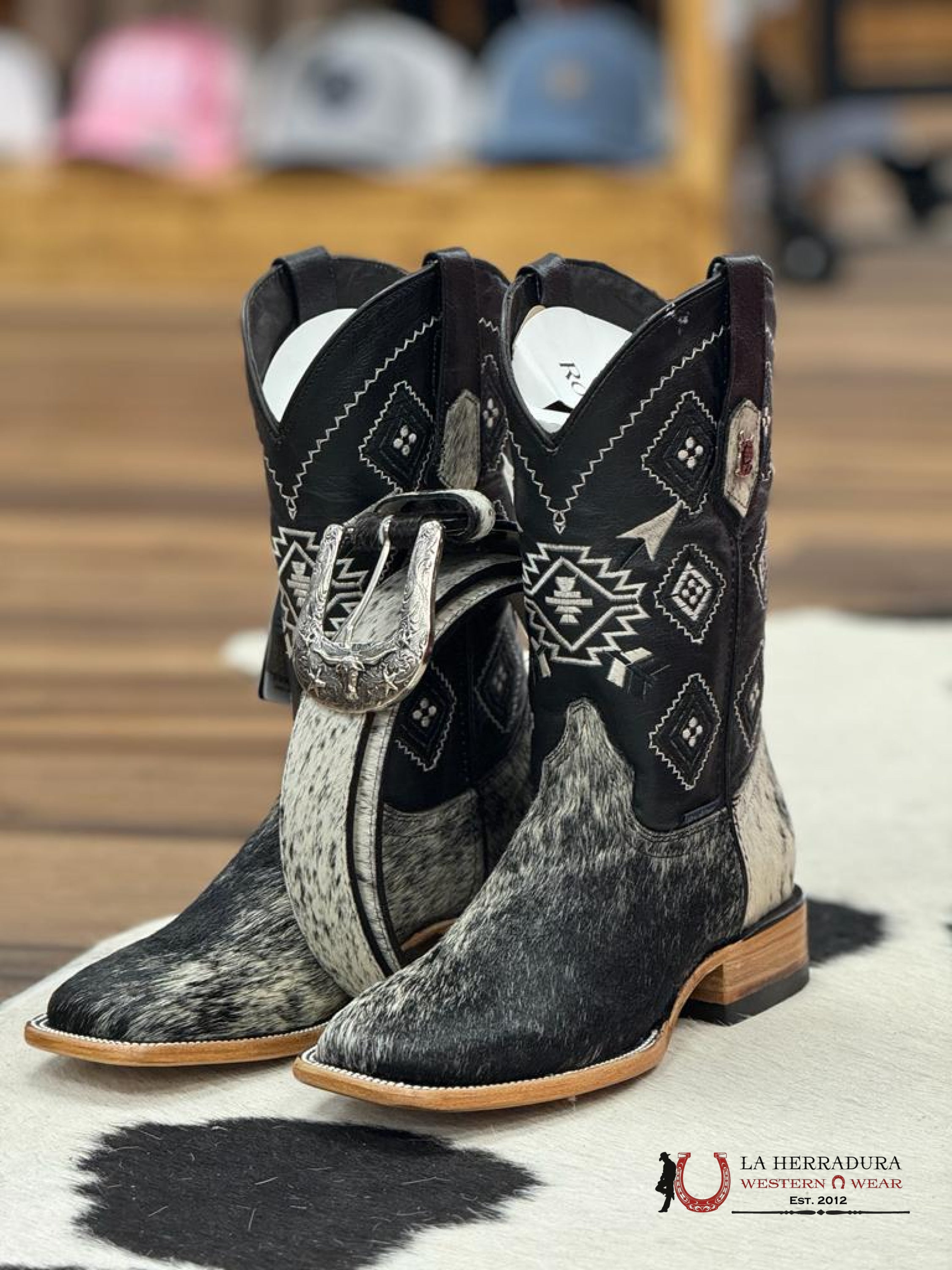 Cinto Rockem’ Print Cow Hide Belt Cinturones Hombres