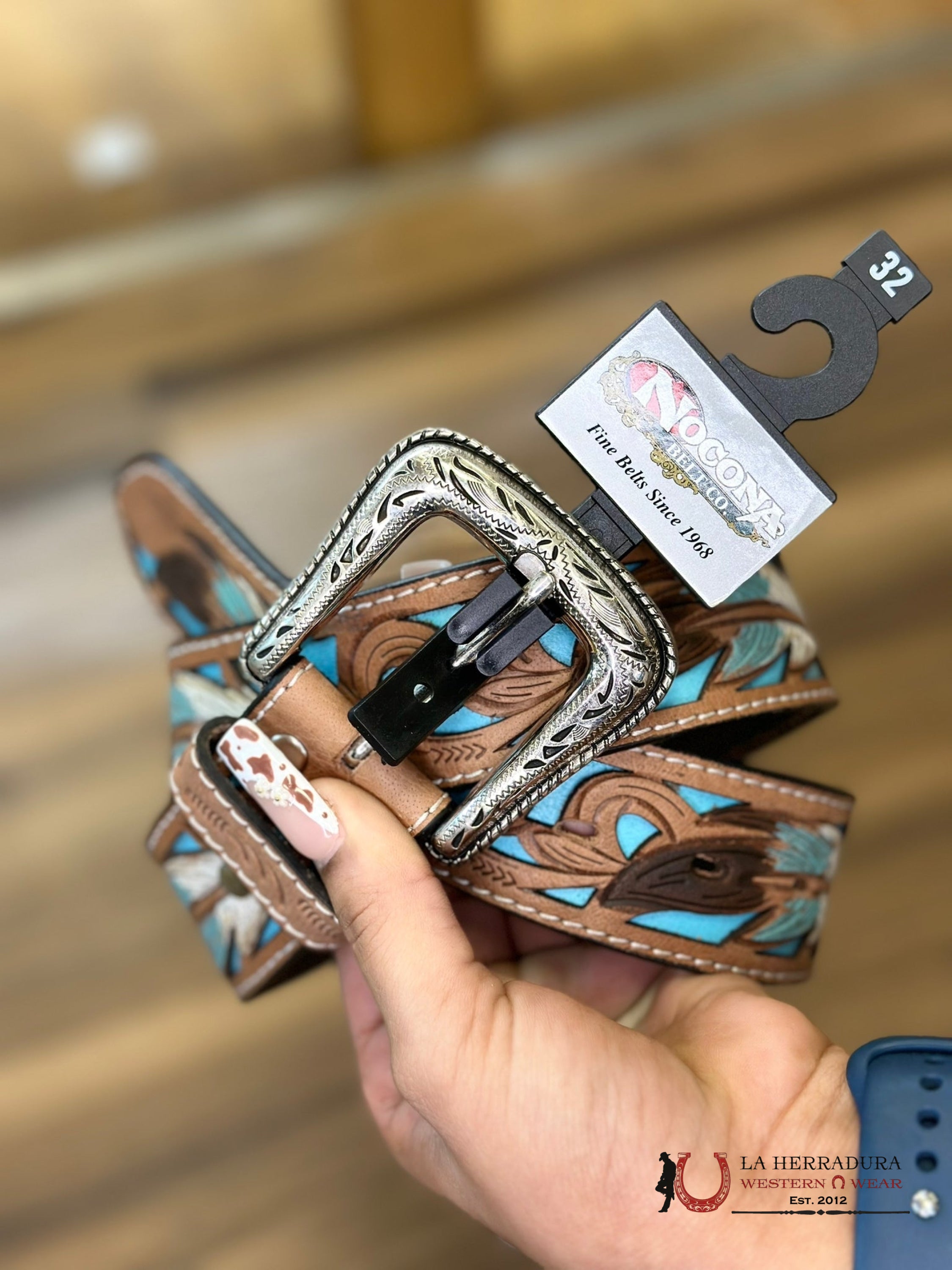 Cinturon Nocona Belt Co. Para Hombre Pluma Cincelada Café Claro/Azul Cinturones Hombres