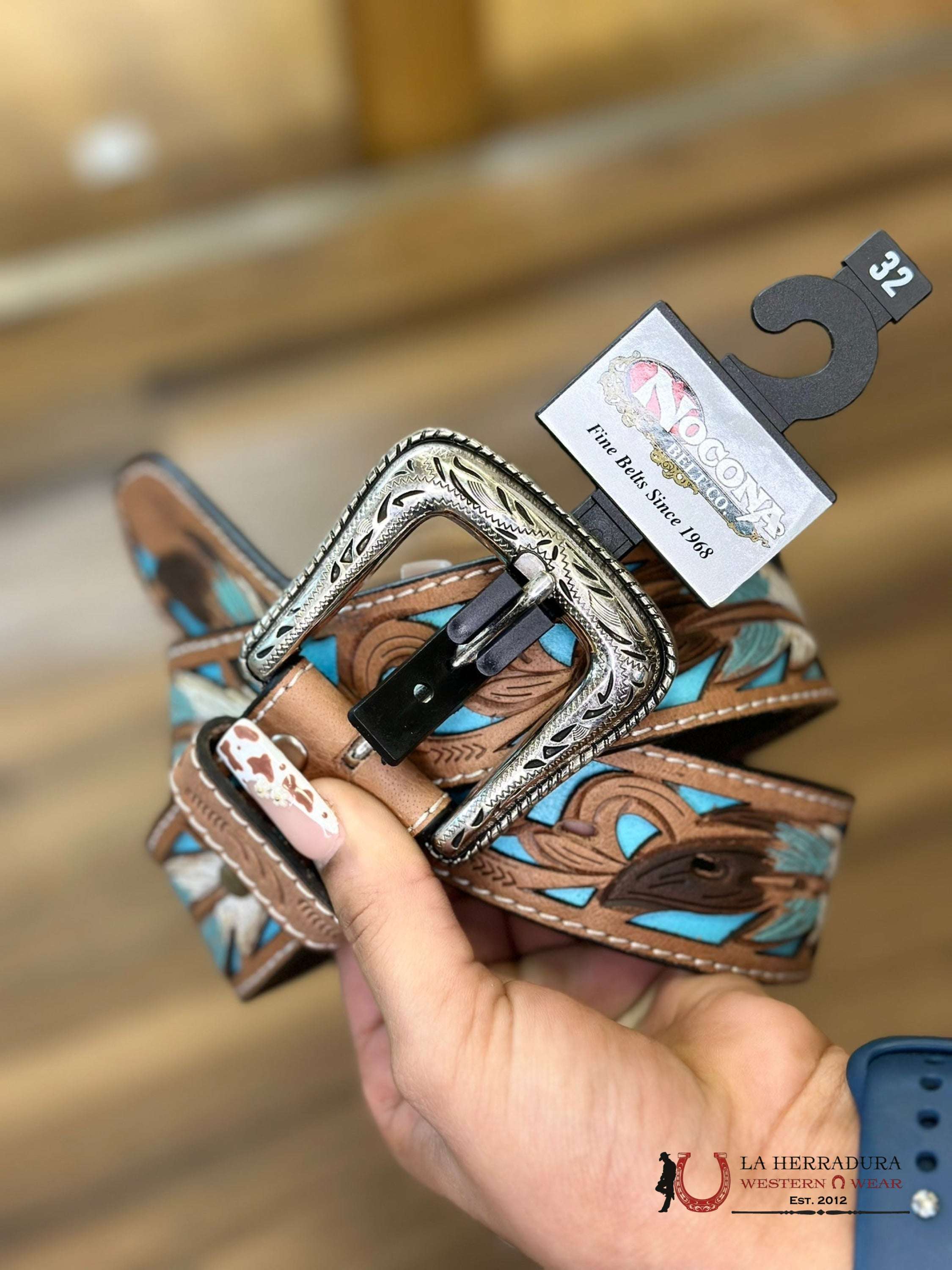 Cinturon Nocona Belt Co. Para Hombre Pluma Cincelada Café Claro/Azul Cinturones Hombres