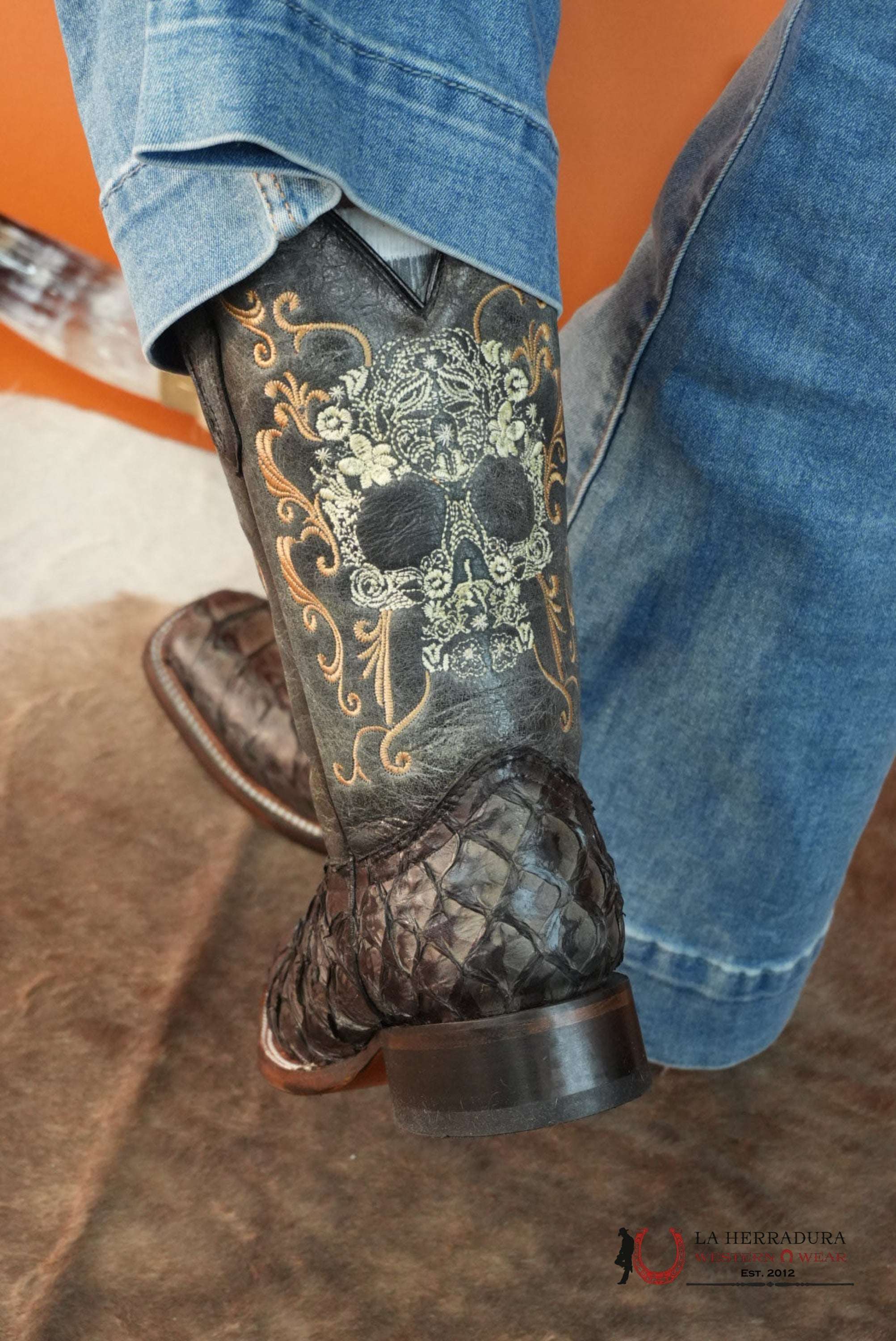 CORRAL WOMEN BLACK FISH PIRARUCU EMBROIDERY SKULL BOTAS MUJERES