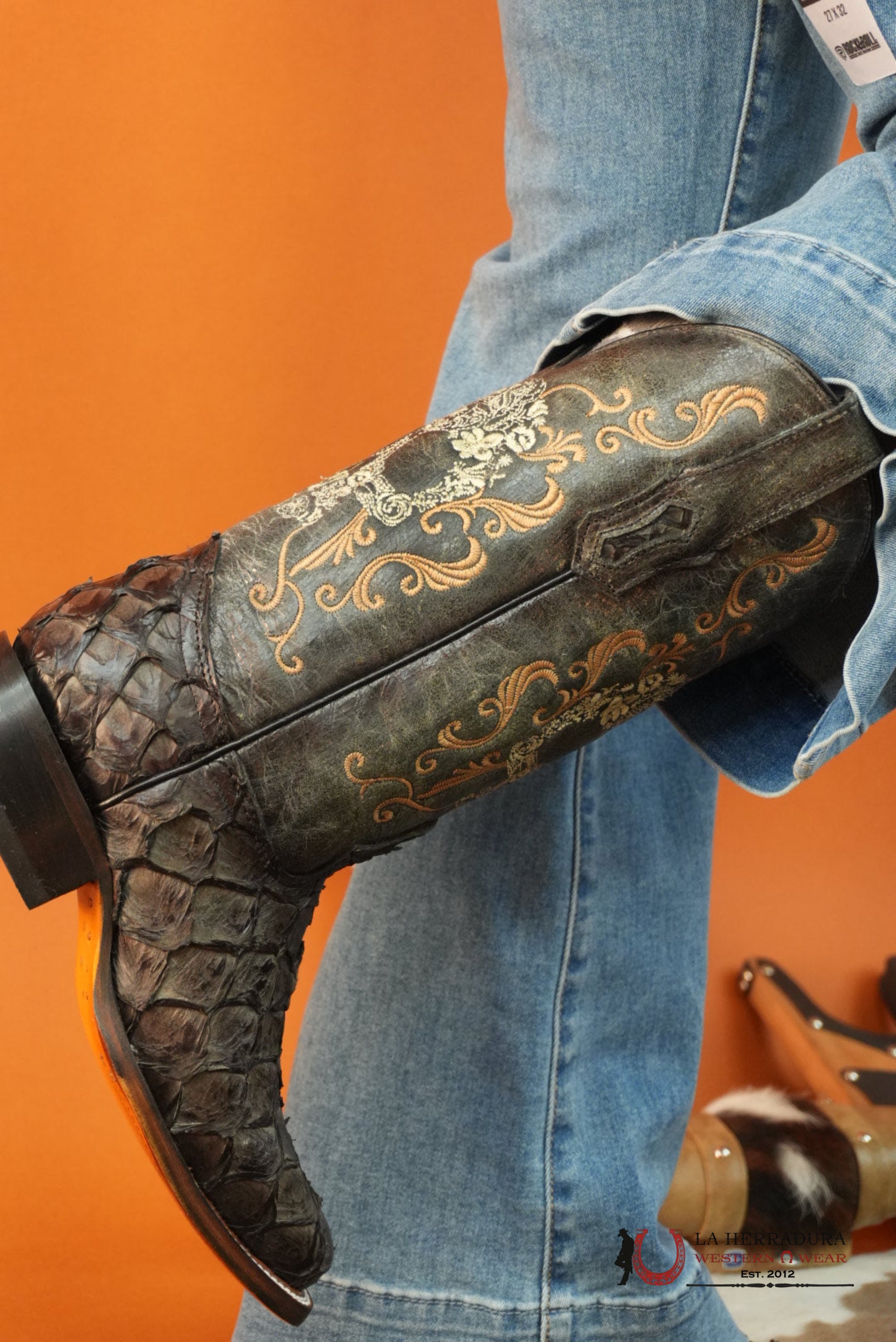 CORRAL WOMEN BLACK FISH PIRARUCU EMBROIDERY SKULL BOTAS MUJERES