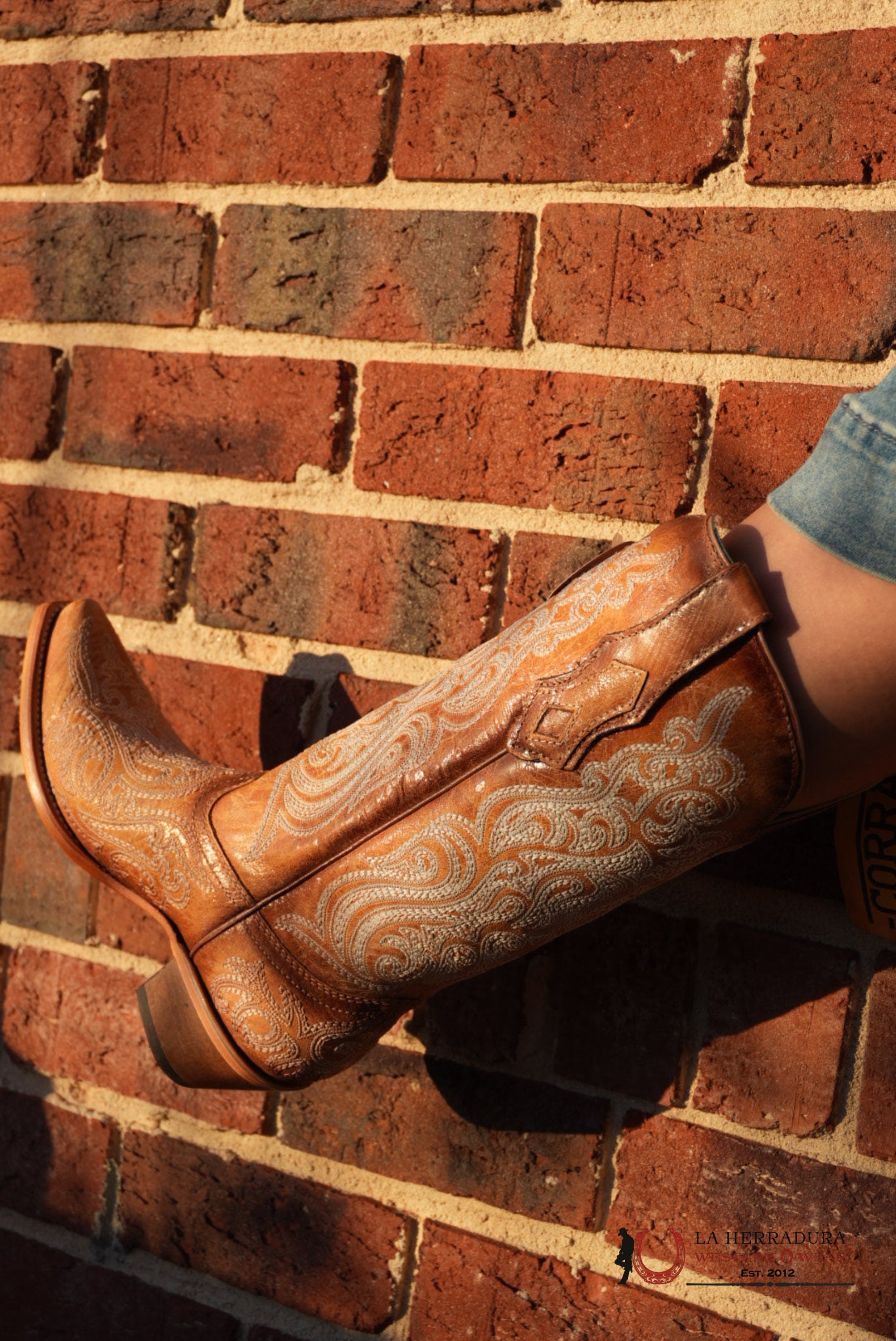 WOMENS CORRAL CRACKLED STRAW BLUE LIMINISCENT EMBROIDERY C4144 BOTAS MUJERES