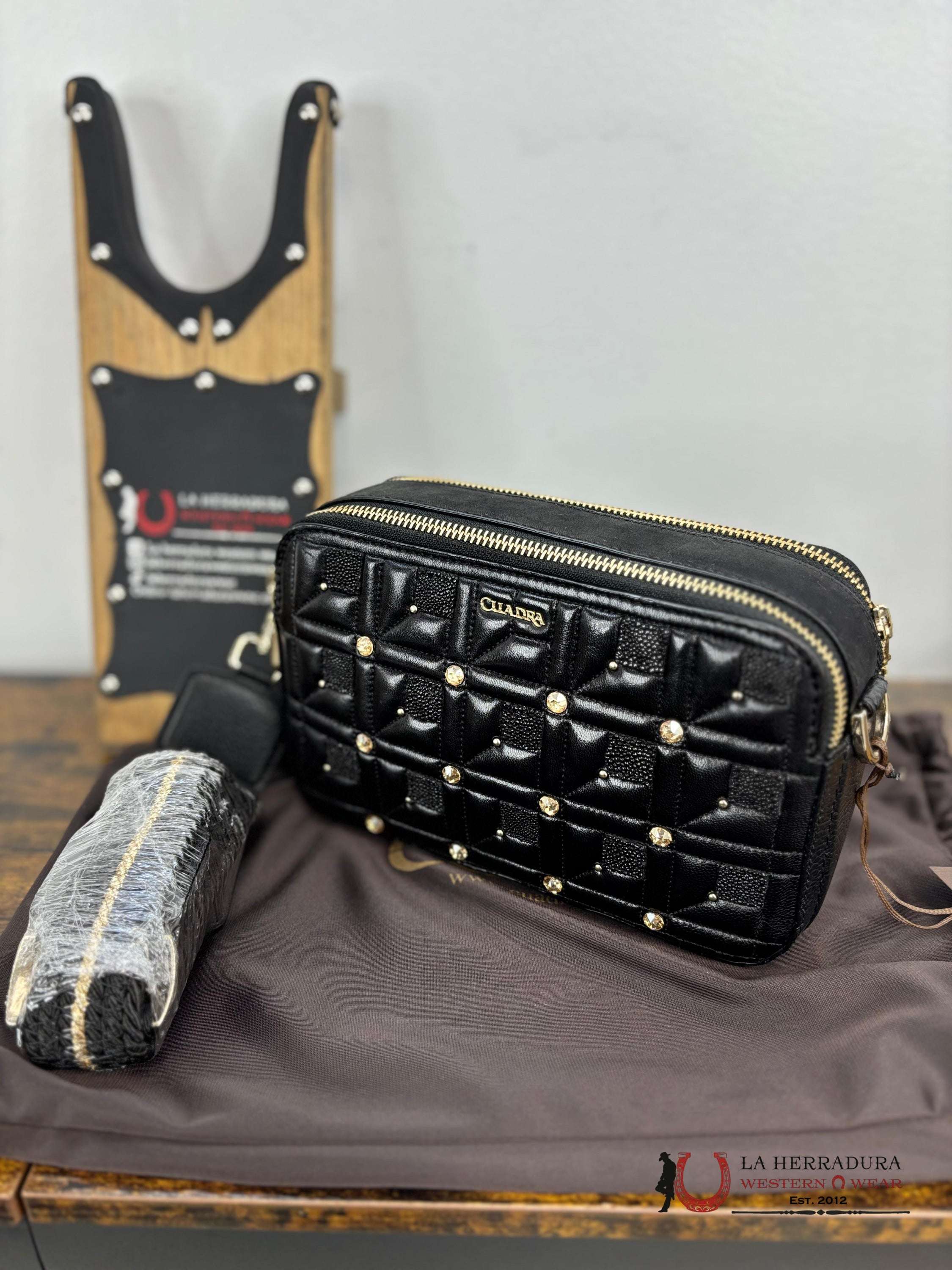 Cuadra Black Stingray Bag Ropa Mujeres