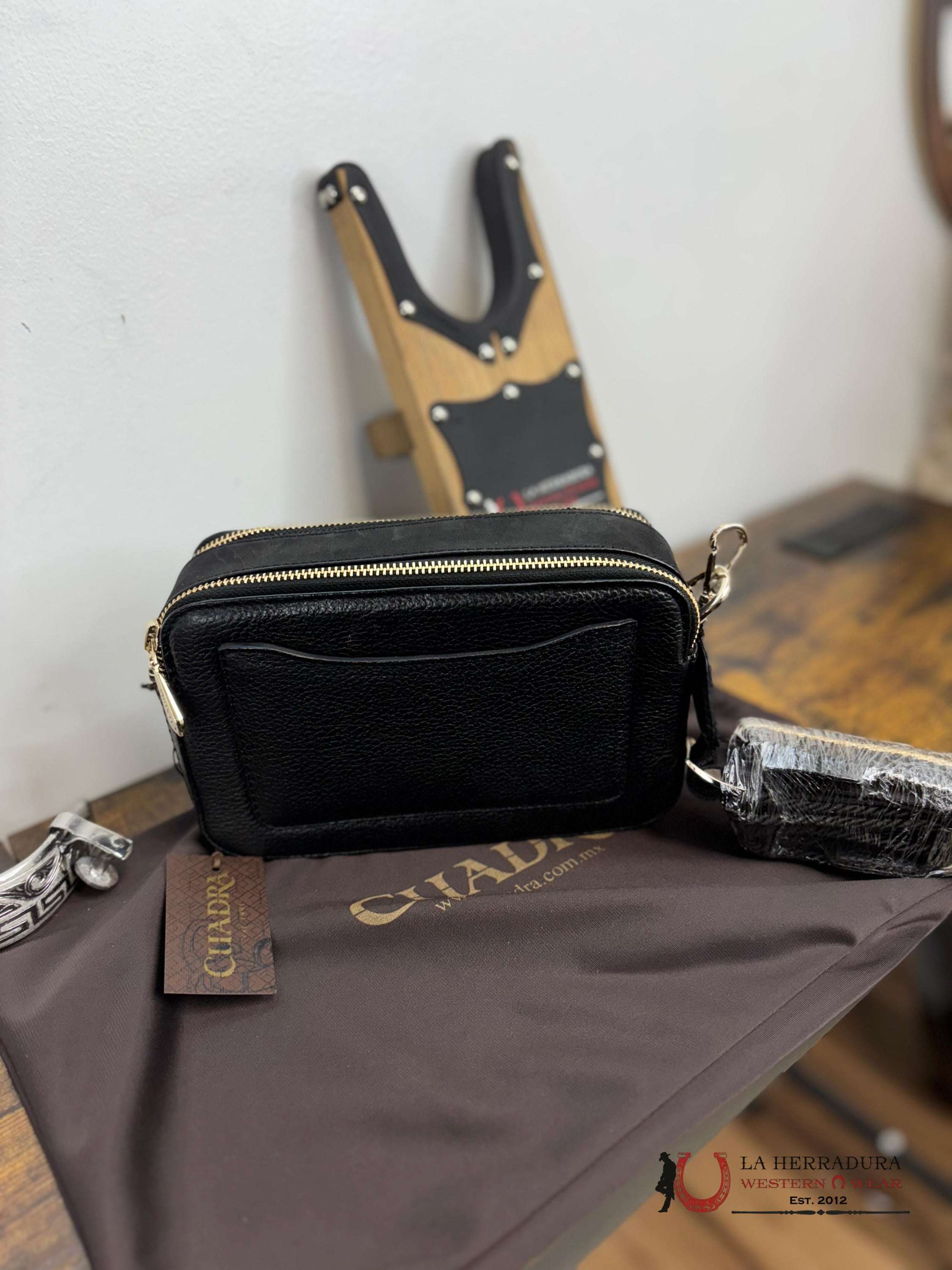 Cuadra Black Stingray Bag Ropa Mujeres