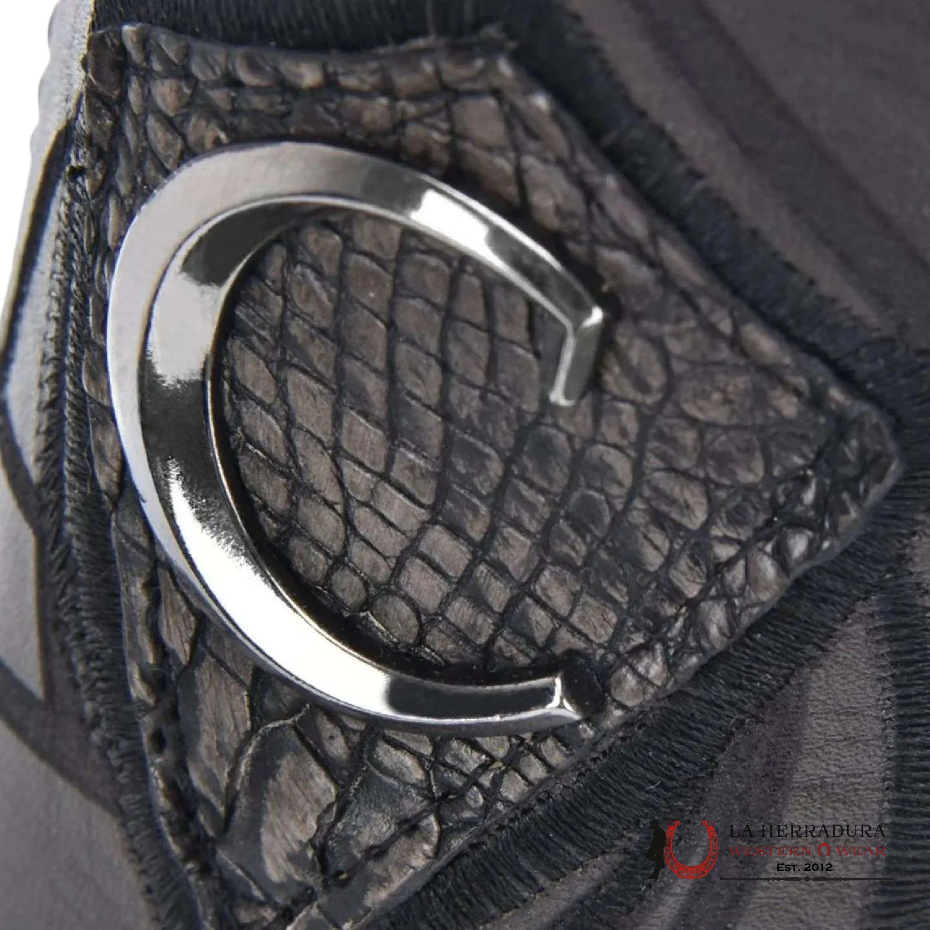 CUADRA BOOT CAIMAN FUSCUS LOMO BELLY ATLANTIS BLACK SAND EMBROIDERY & LASER SQUARE TOE CU745 BOTAS HOMBRES