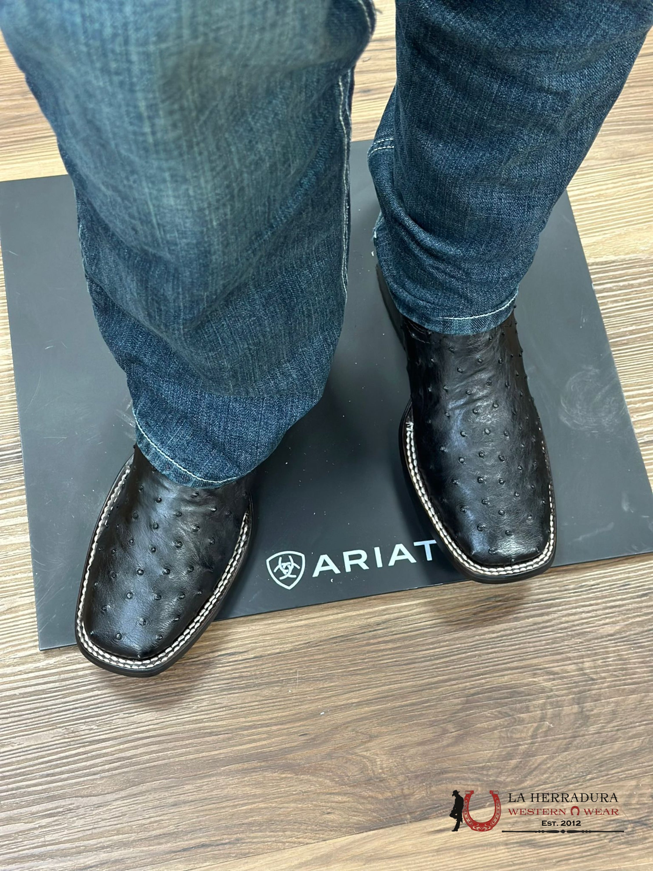 Cuadra Boots Ostrich Black Laser & Woven Square Toe Botas Hombres