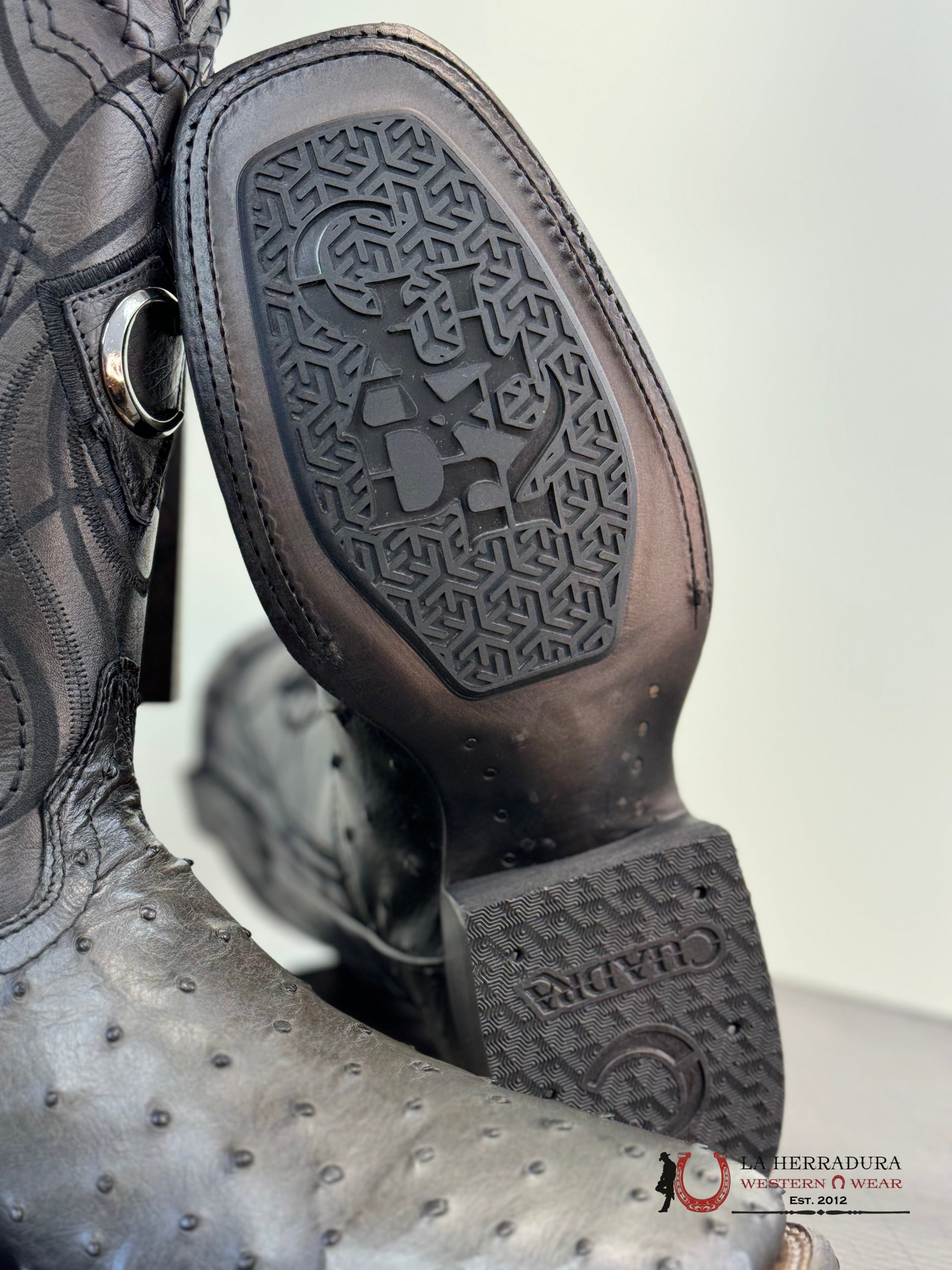Cuadra Boots Ostrich Grey Laser & Embroidery Square Toe Botas Hombres