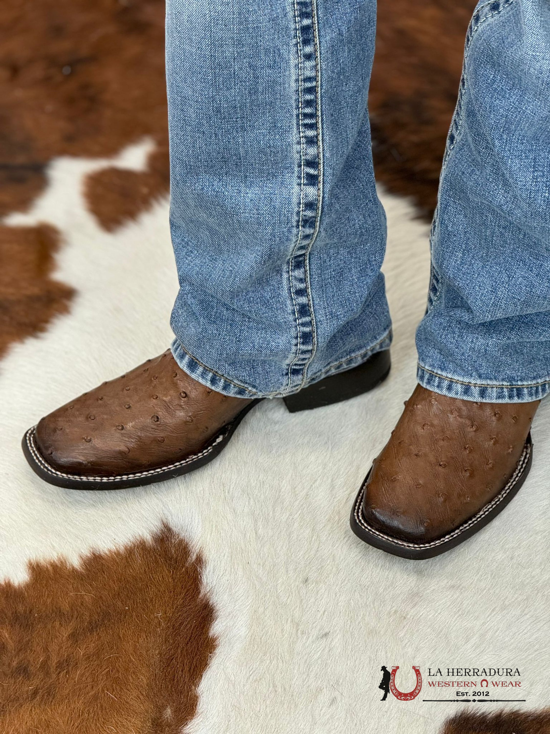 Cuadra Boots Ostrich Moroni Castaño Laser & Embroidery Square Toe