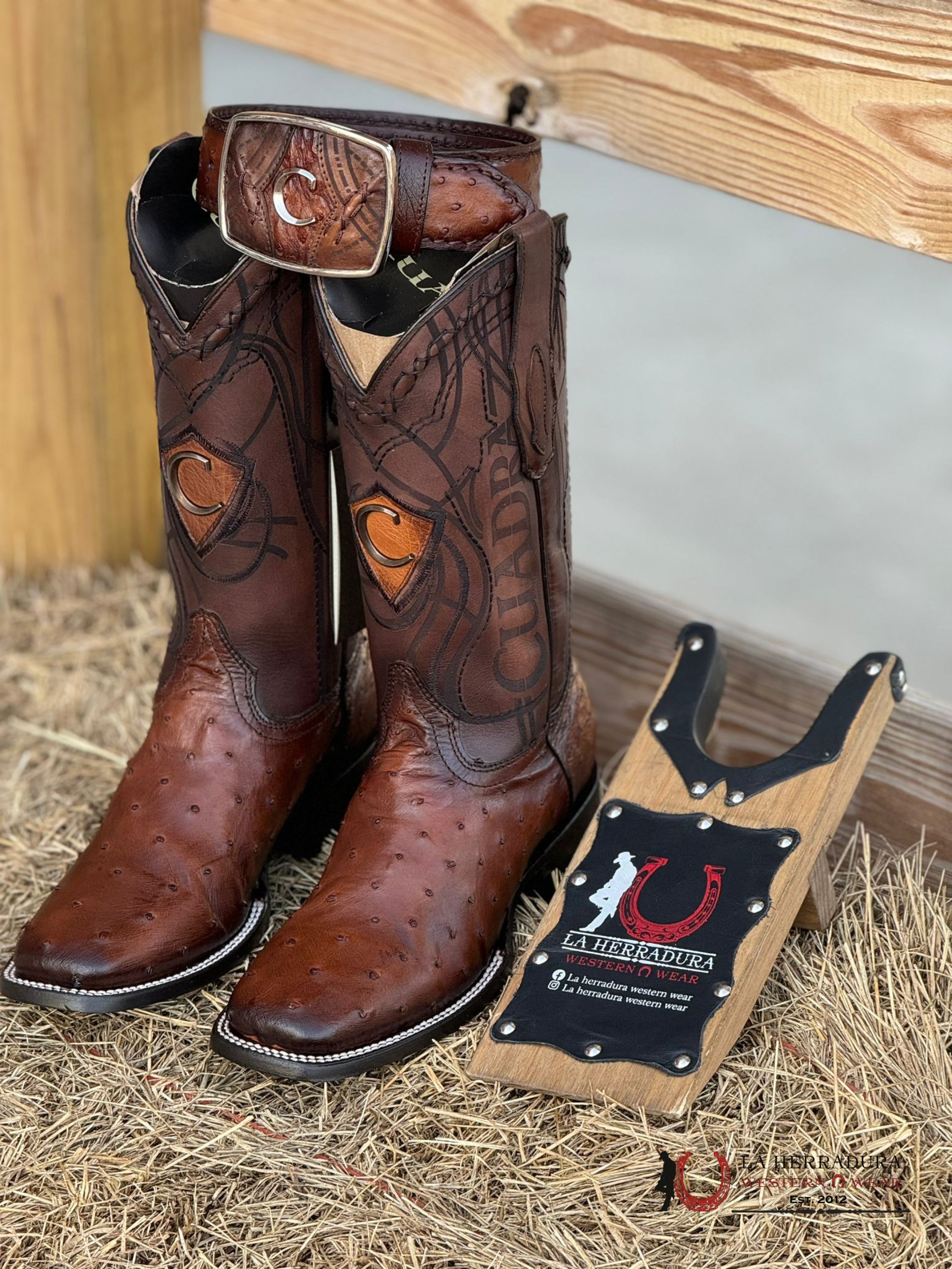 Cuadra Boots Ostrich Moroni Castaño Laser & Embroidery Square Toe