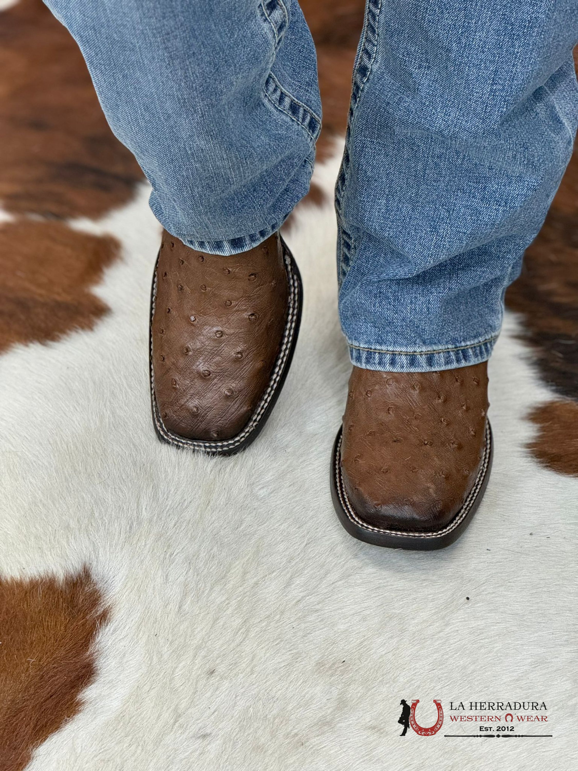 Cuadra Boots Ostrich Moroni Castaño Laser & Embroidery Square Toe