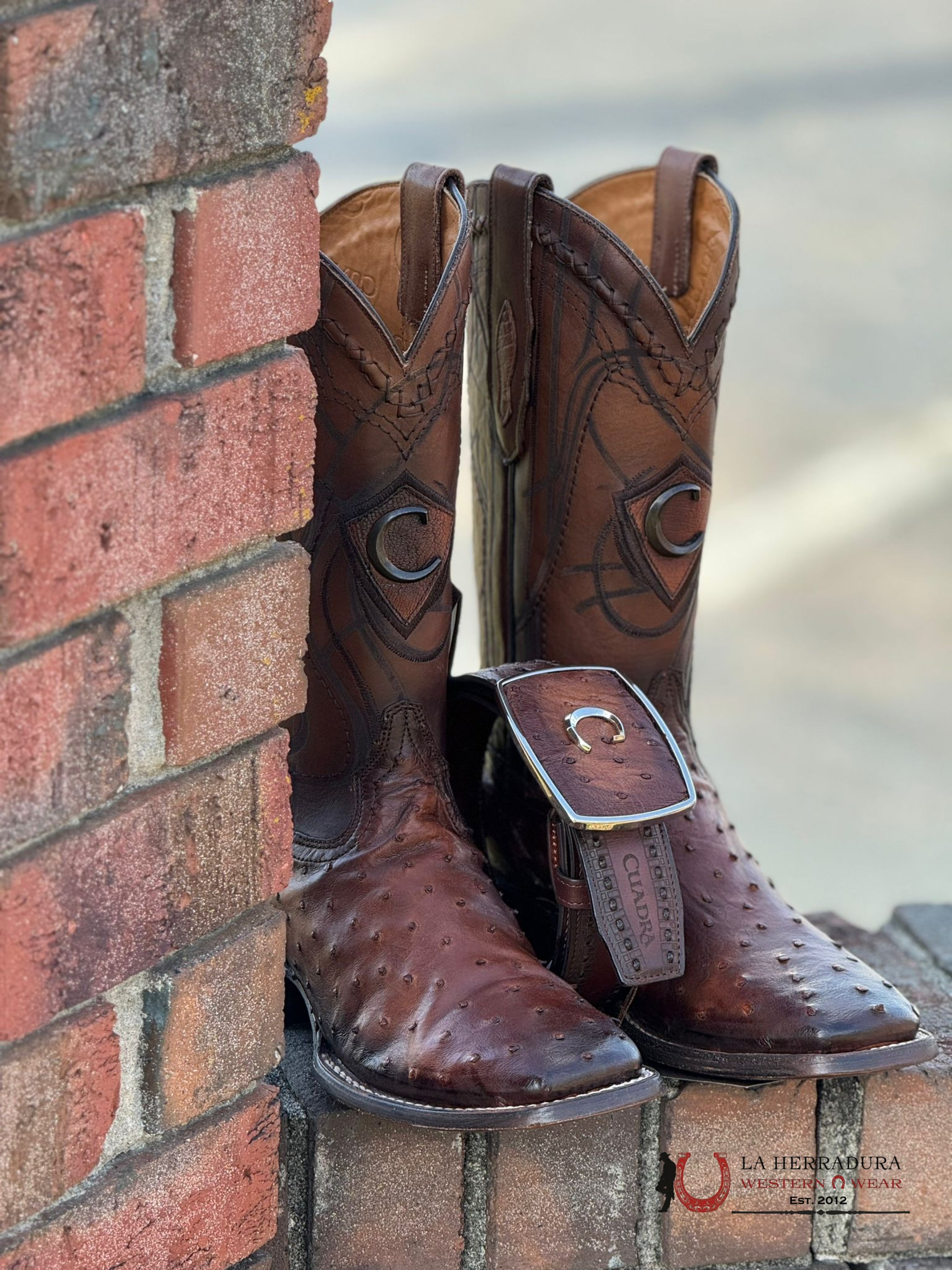 Cuadra Boots Ostrich Moroni Castaño Laser & Embroidery Square Toe