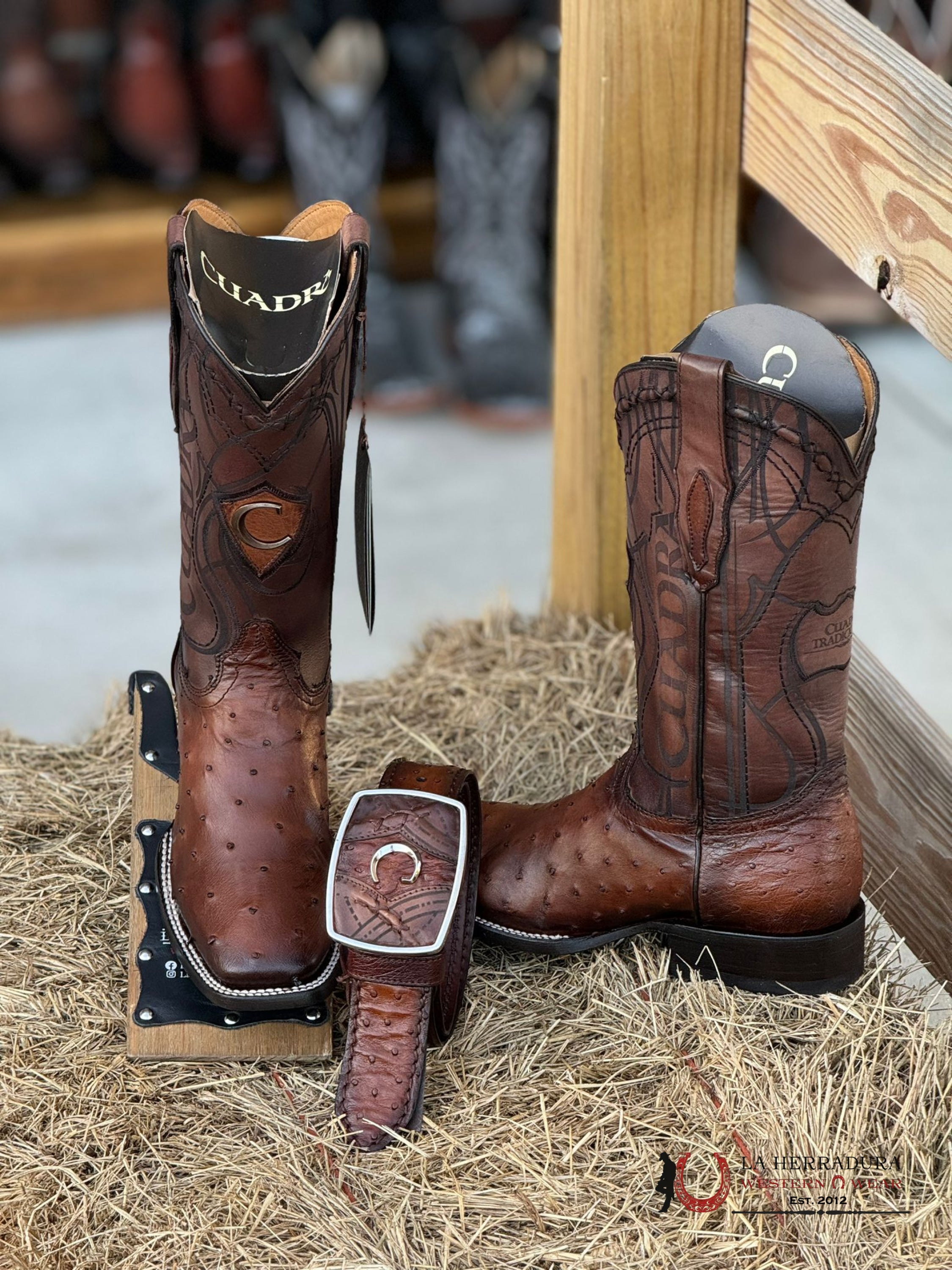 Cuadra Boots Ostrich Moroni Castaño Laser & Embroidery Square Toe