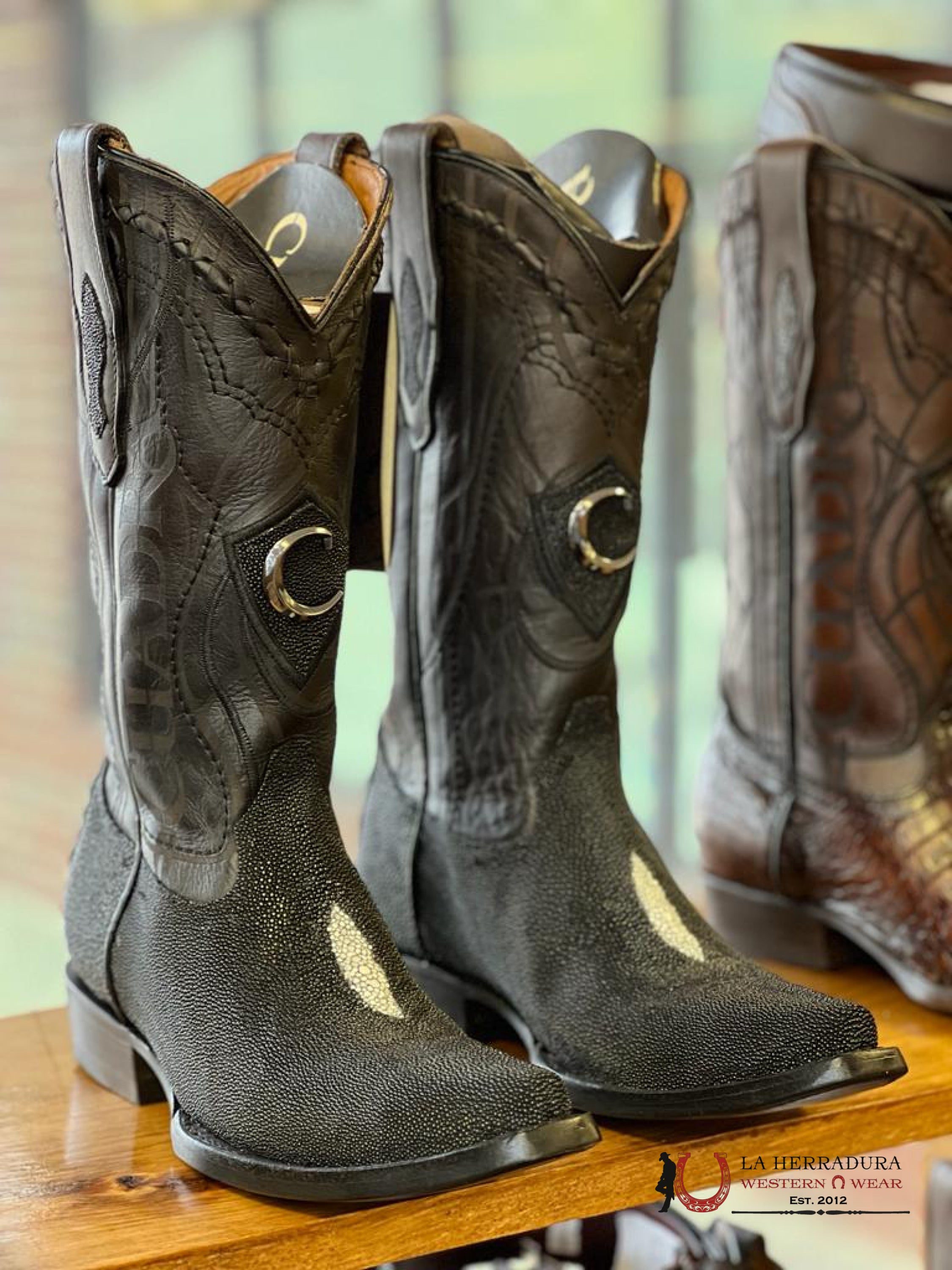 Cuadra Boots Stingray Black White Stone Snip Toe Botas Hombres