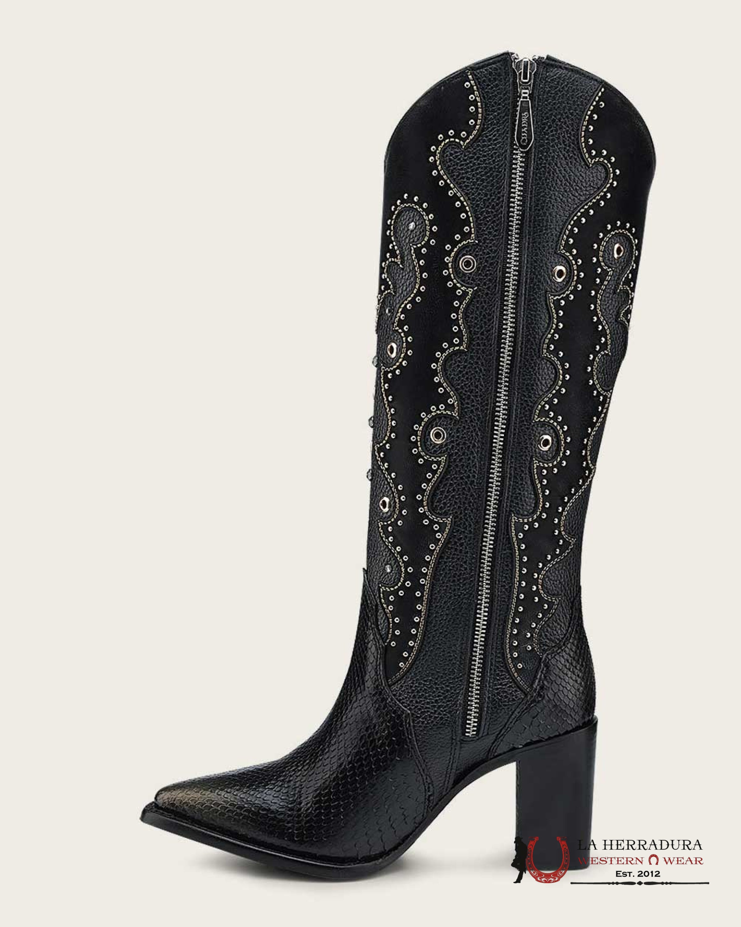 CUADRA BOTA DE PITÓN BELLY PLUNGE NEGRO EMB. & STUDS POINTED TOE BOTAS MUJERES