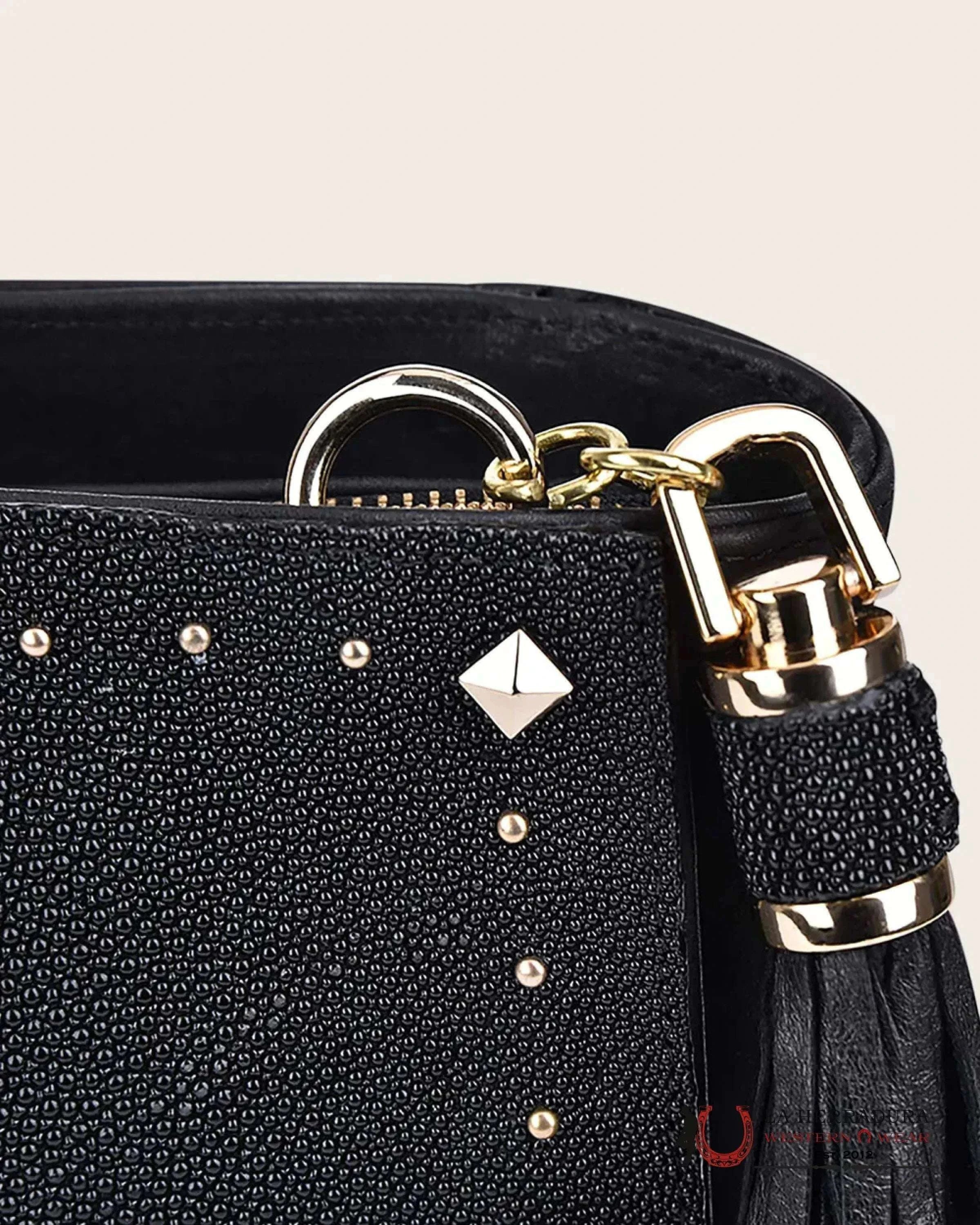 Cuadra Mantarraya Black Studs Bag Ropa Mujeres