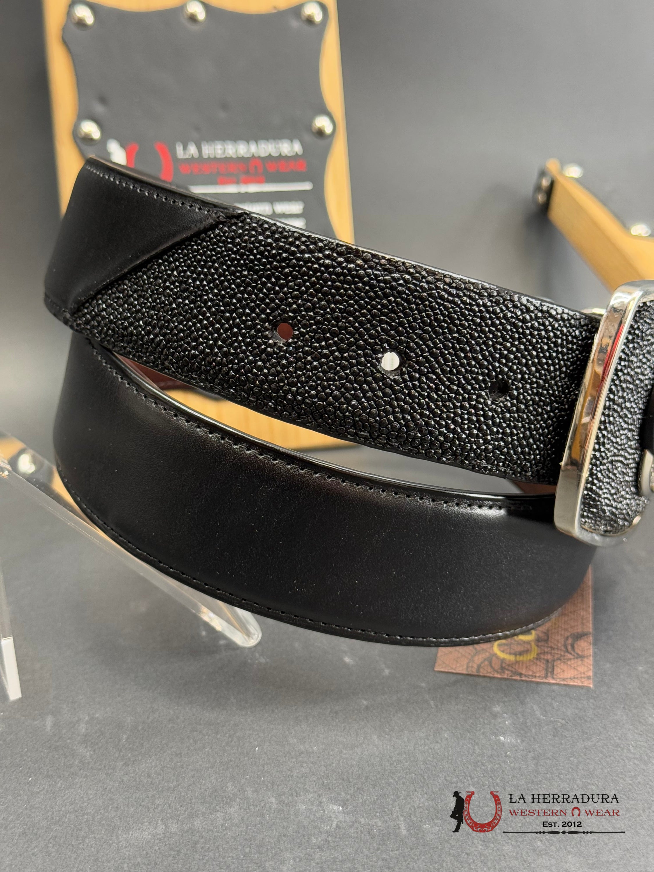 Cuadra Mantarraya Negro Belt Bc315 Cinturones Hombres