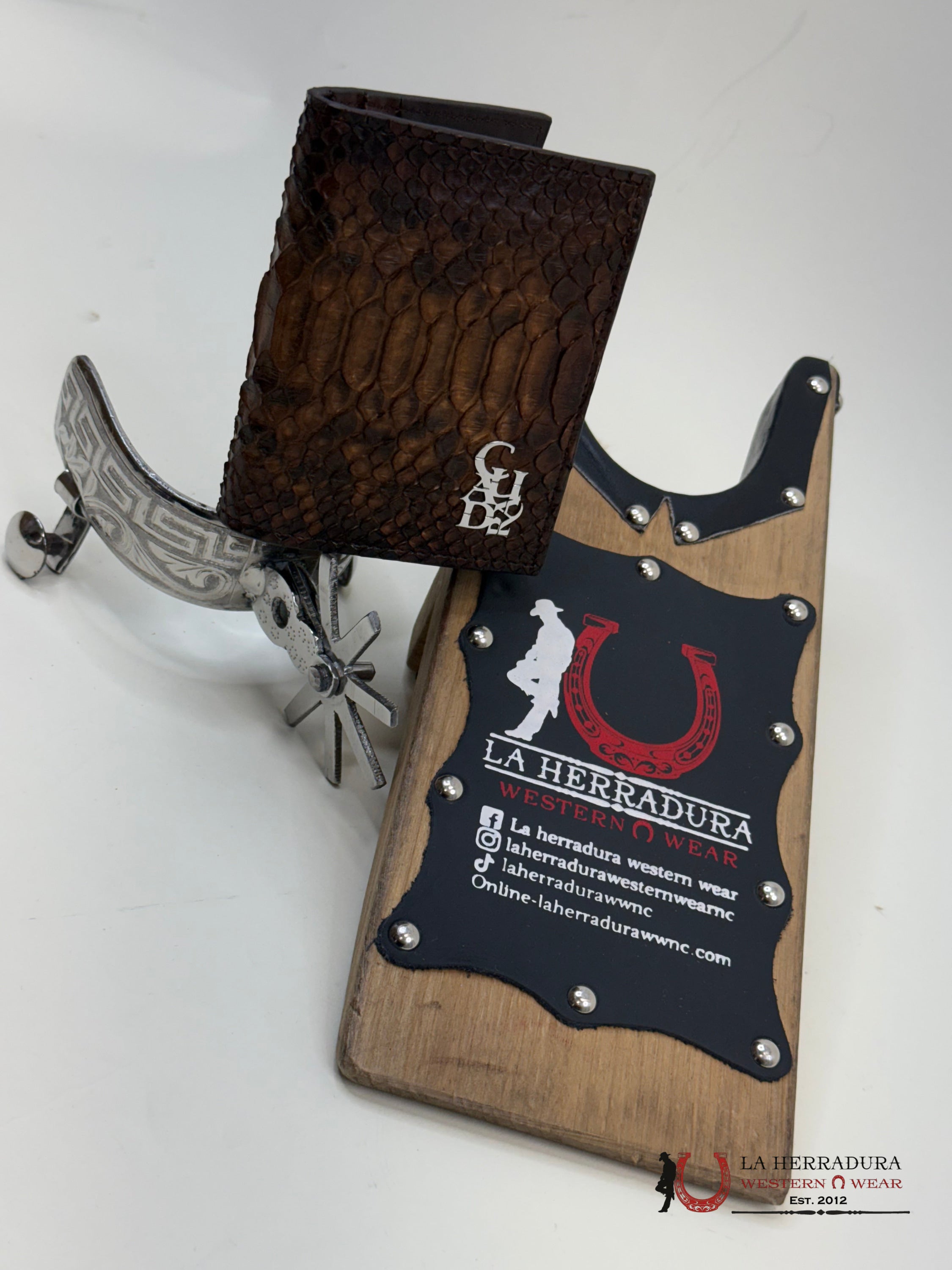 Cuadra Piton Back Over Cafe Accesorios