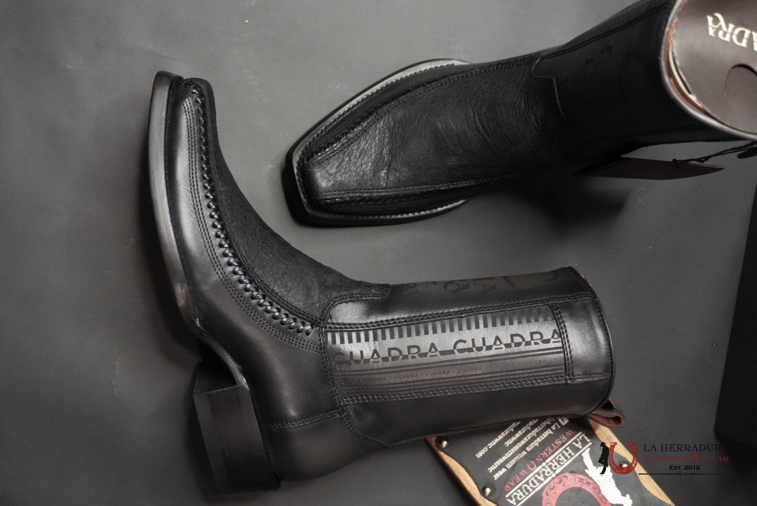 CUADRA SHORT BOOT ELEFANTE DUSTY BLACK LASER & WOVEN NARROW SQUARE TOE BOTAS HOMBRES