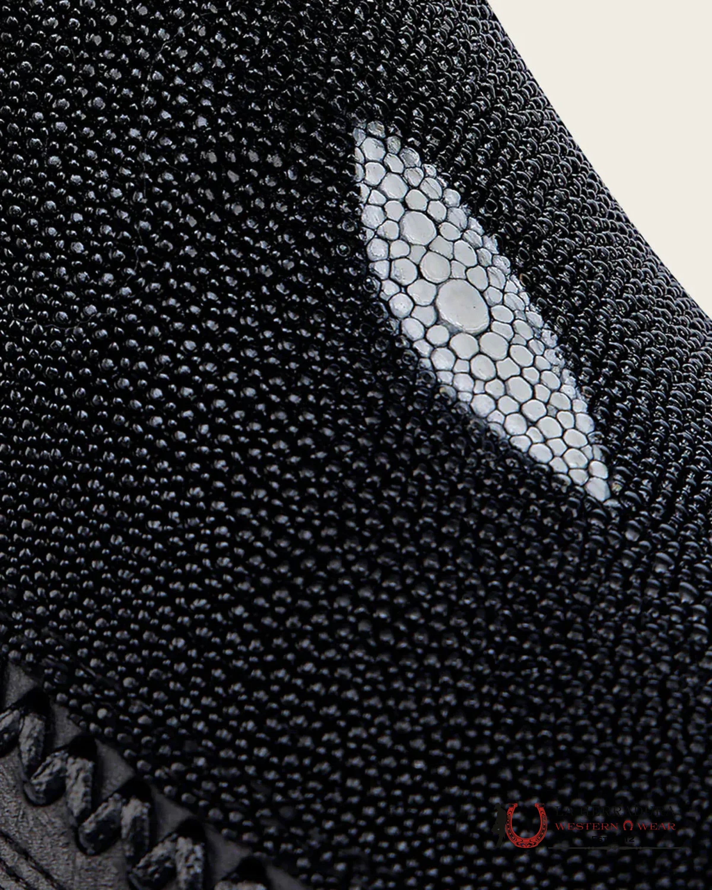 CUADRA SHORT BOOT MANTARRAYA BLACK LASER & WOVEN NARROW SQUARE TOE CU783 BOTAS HOMBRES