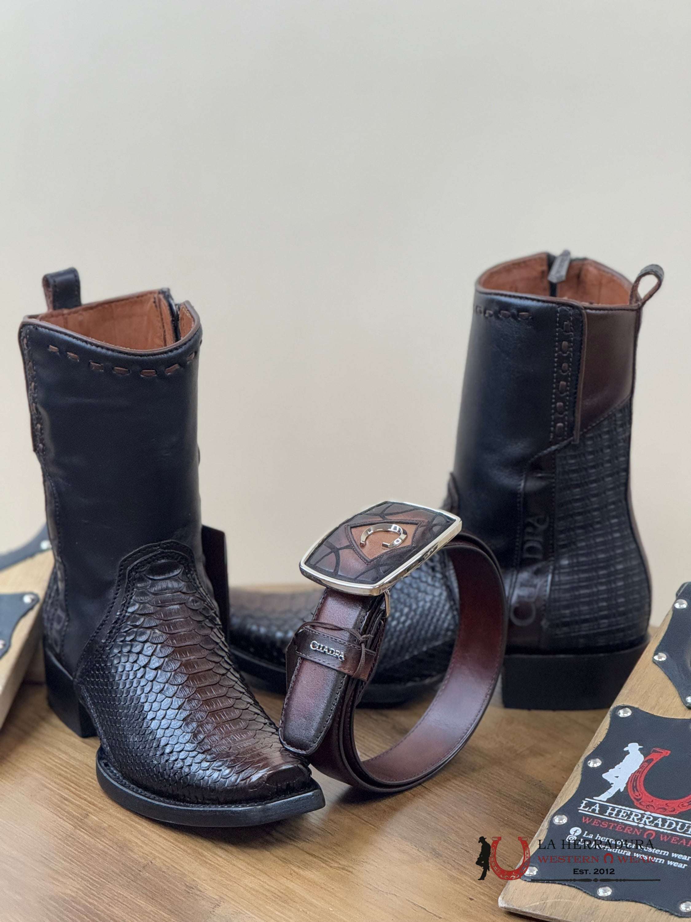 Cuadra Short Boot Python Lisboa Black Narrow Toe- 1J2Dph Botas Hombres