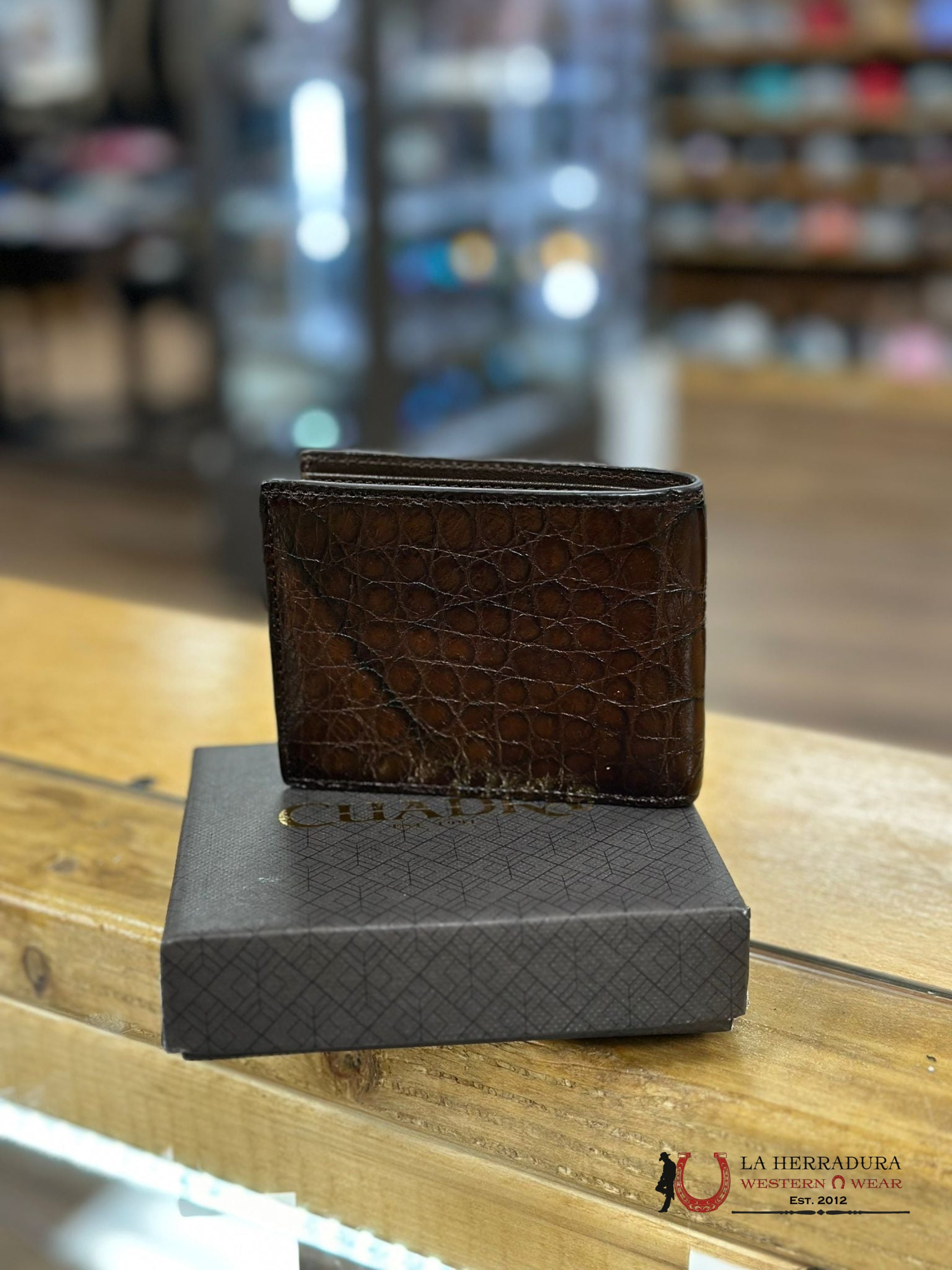 Cuadra Wallet Alligator Antique Honey Accesorios