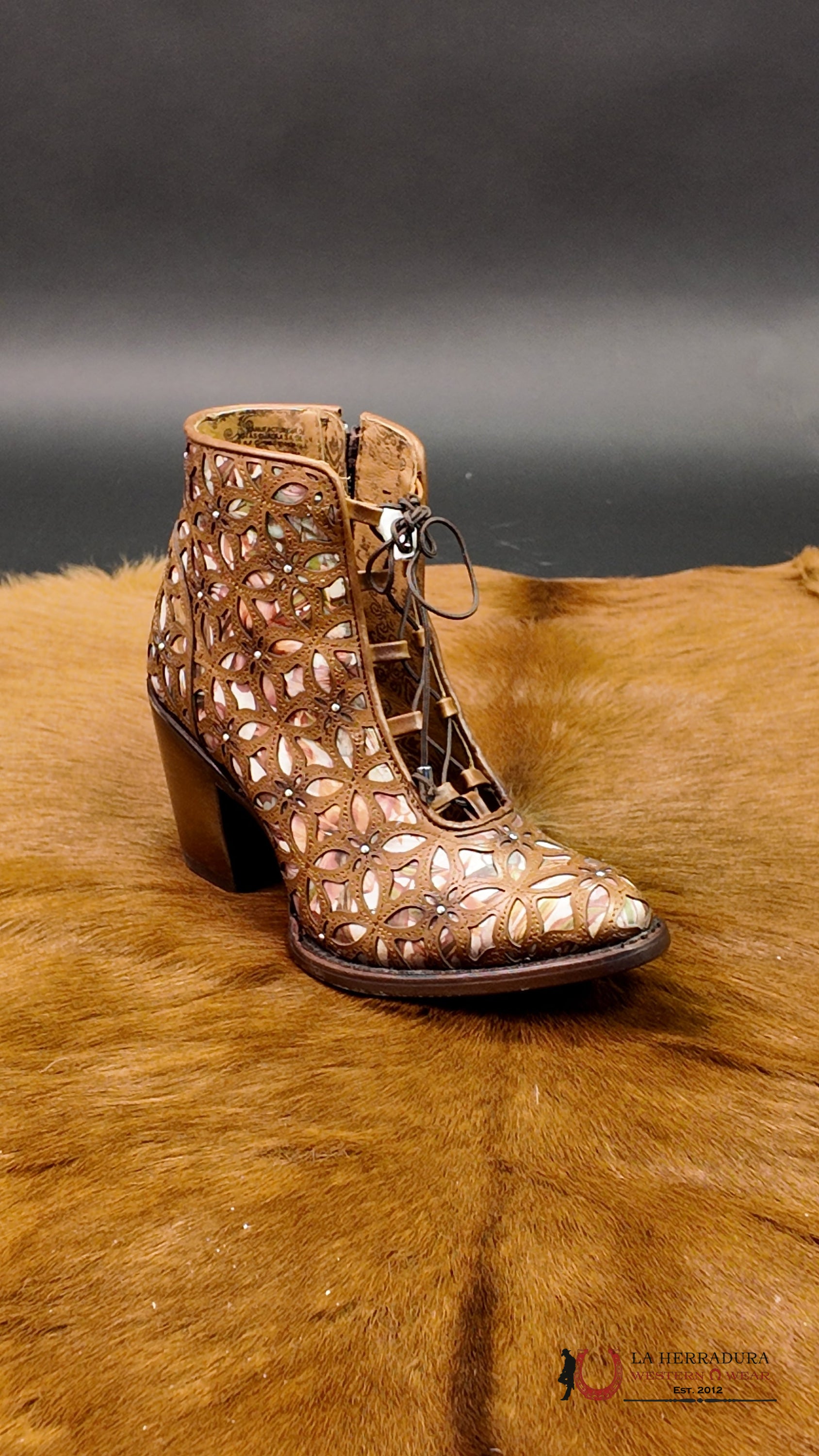 CUADRA WOMENS EMBROIDERY LUCIA SNIP TOE FLOWERS BROWN BOTAS MUJERES