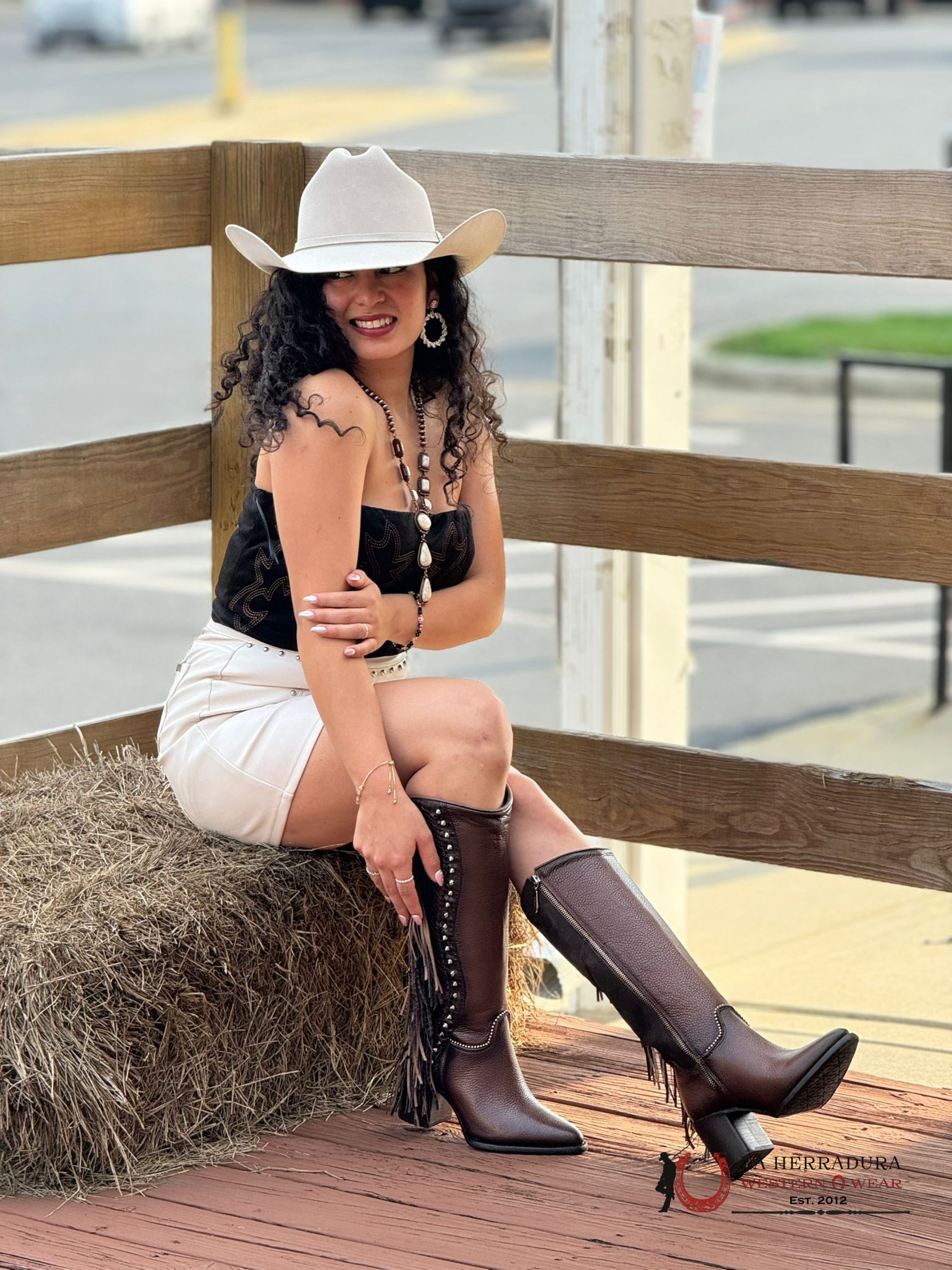 Cuadra Womens Res Angelia Brown Studs & Fringe Tall Boot Pointed Toe Botas Mujeres