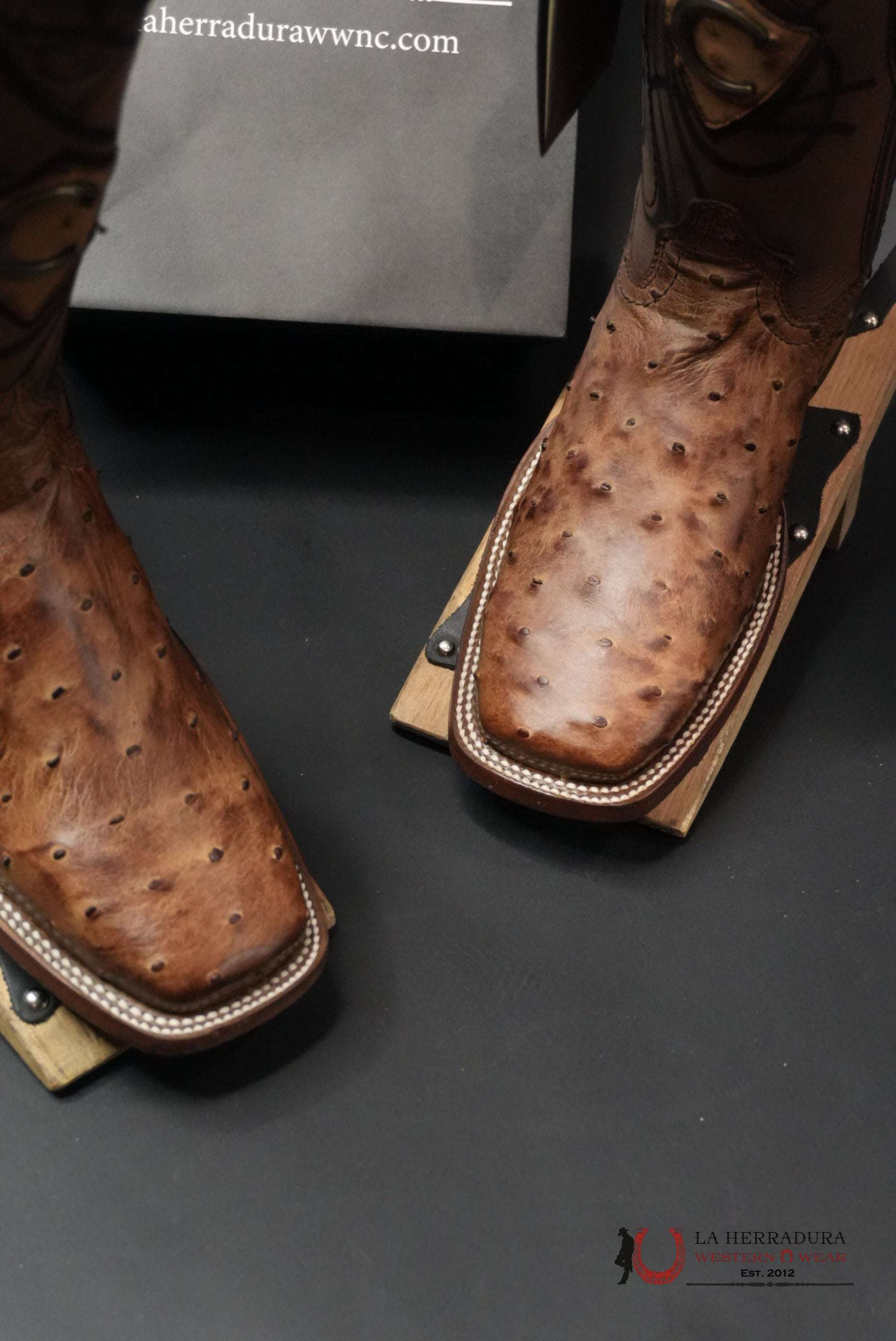 CUDRA OSTRICH LUGANO BROWN EMBROIDERY LASER WOVEN SQUARE TOE BOOT BOTAS HOMBRES