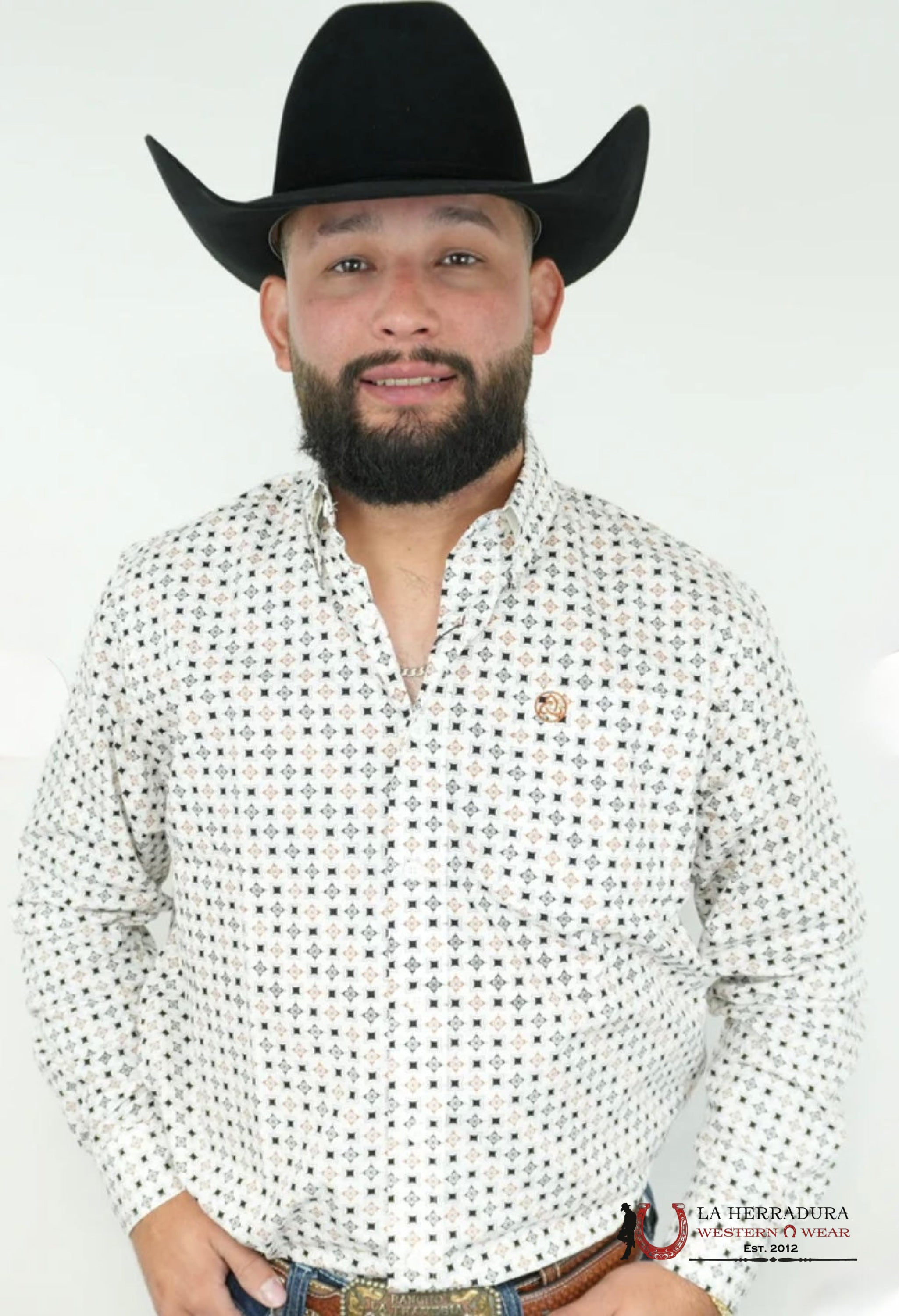 CUERO LINE MEN’S WHITE/BLACK LONG SLEEVE STRIPED PRINT ROPA HOMBRES