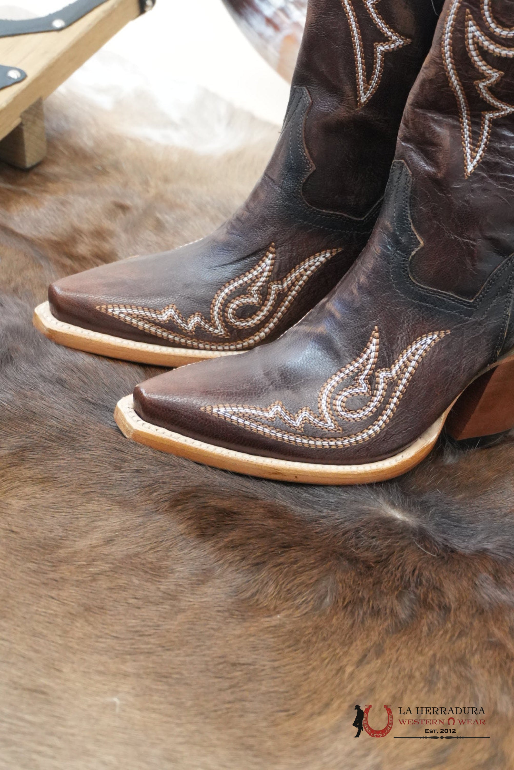 DAN POST CHOCOLATE LEATHER SNIP TOE TALL BOOT WOMEN BOTAS MUJERES