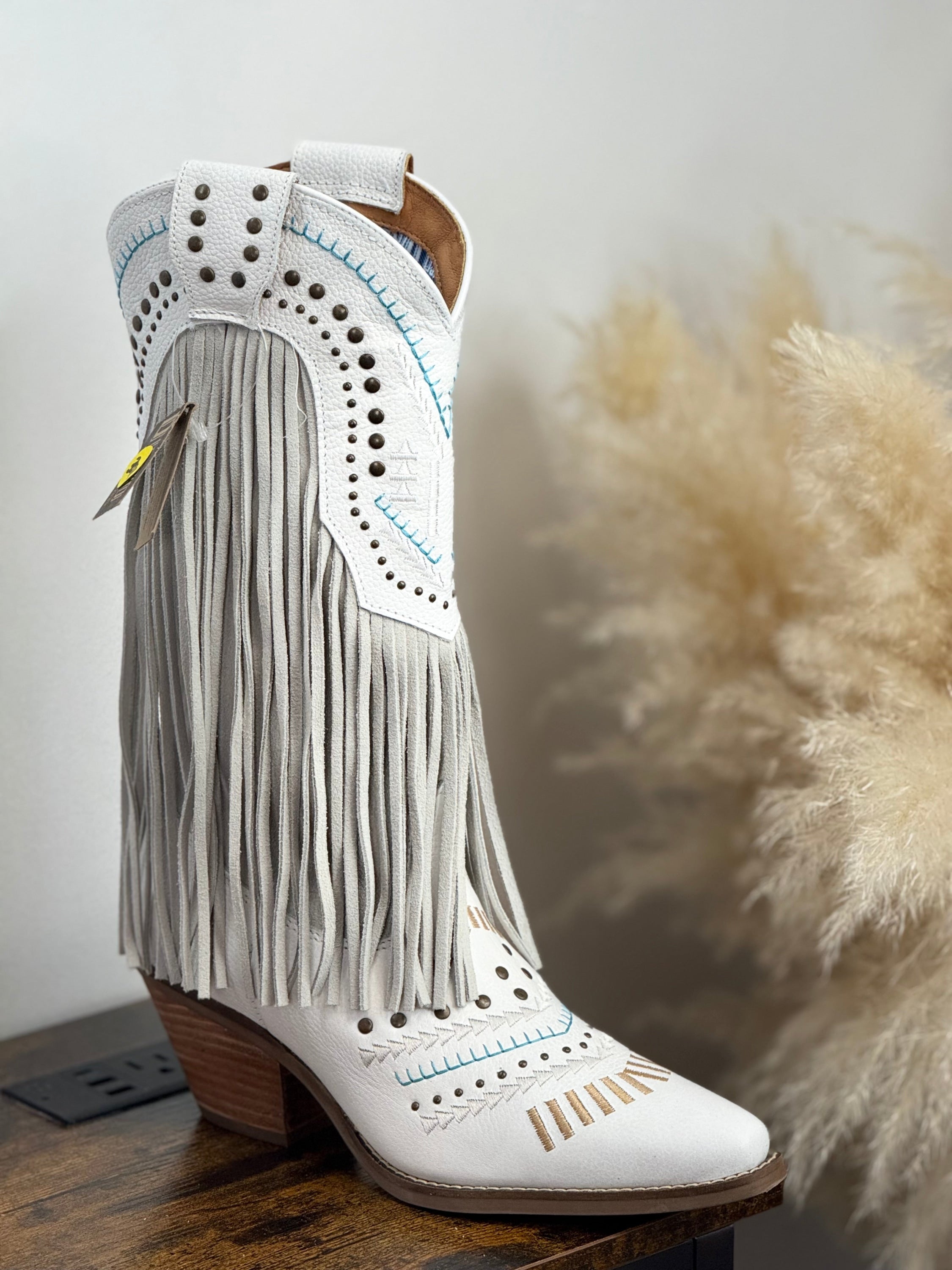 DINGO WOMEN BOOT WHITE WITH FRINGE BOTAS MUJERES