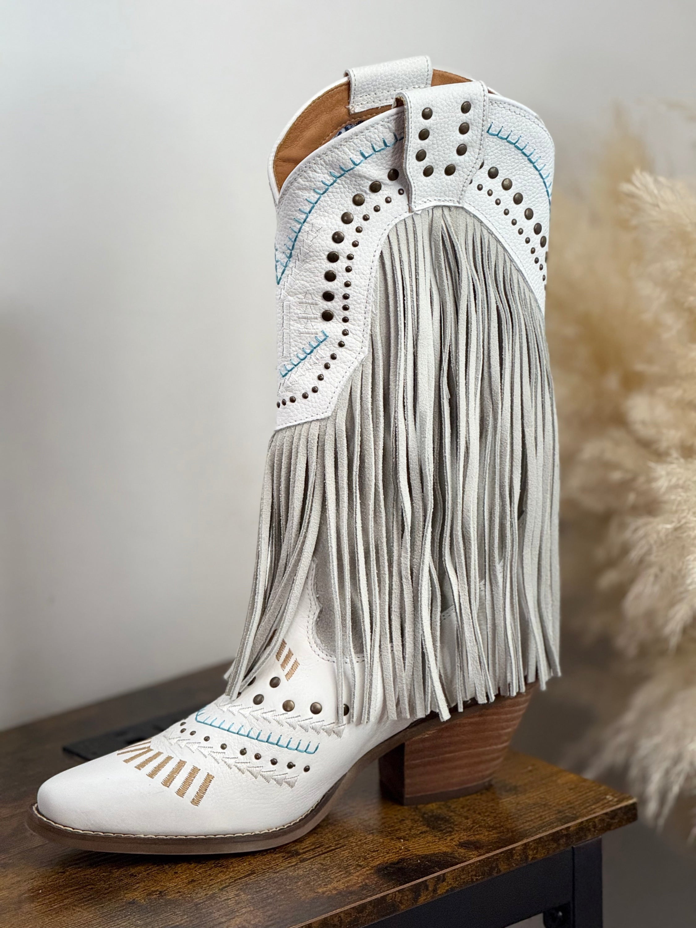 DINGO WOMEN BOOT WHITE WITH FRINGE BOTAS MUJERES
