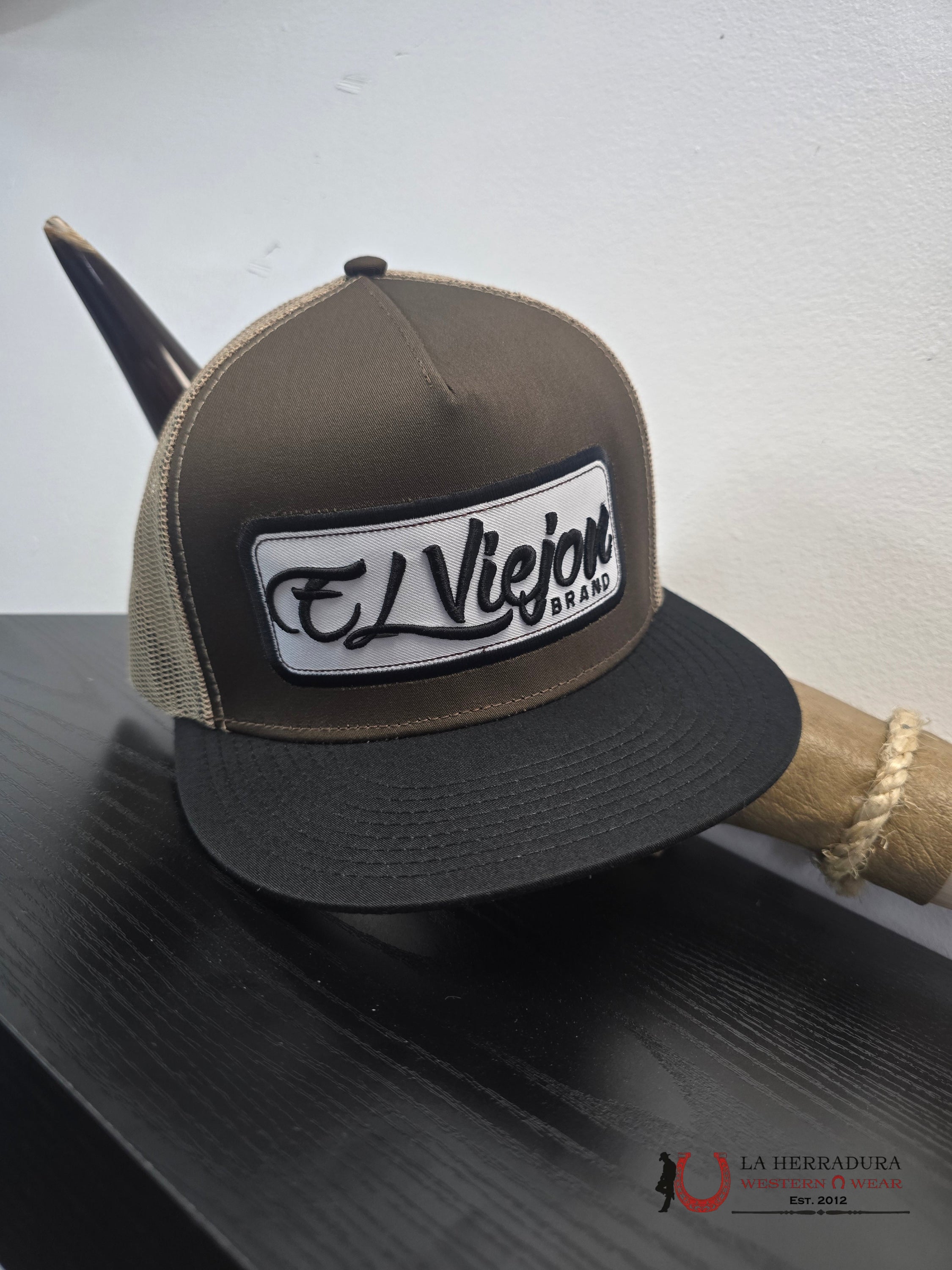 EL VIEJON CAFE 06 NEGRO con blanco CAP CAPS MENS GORRAS HOMBRES