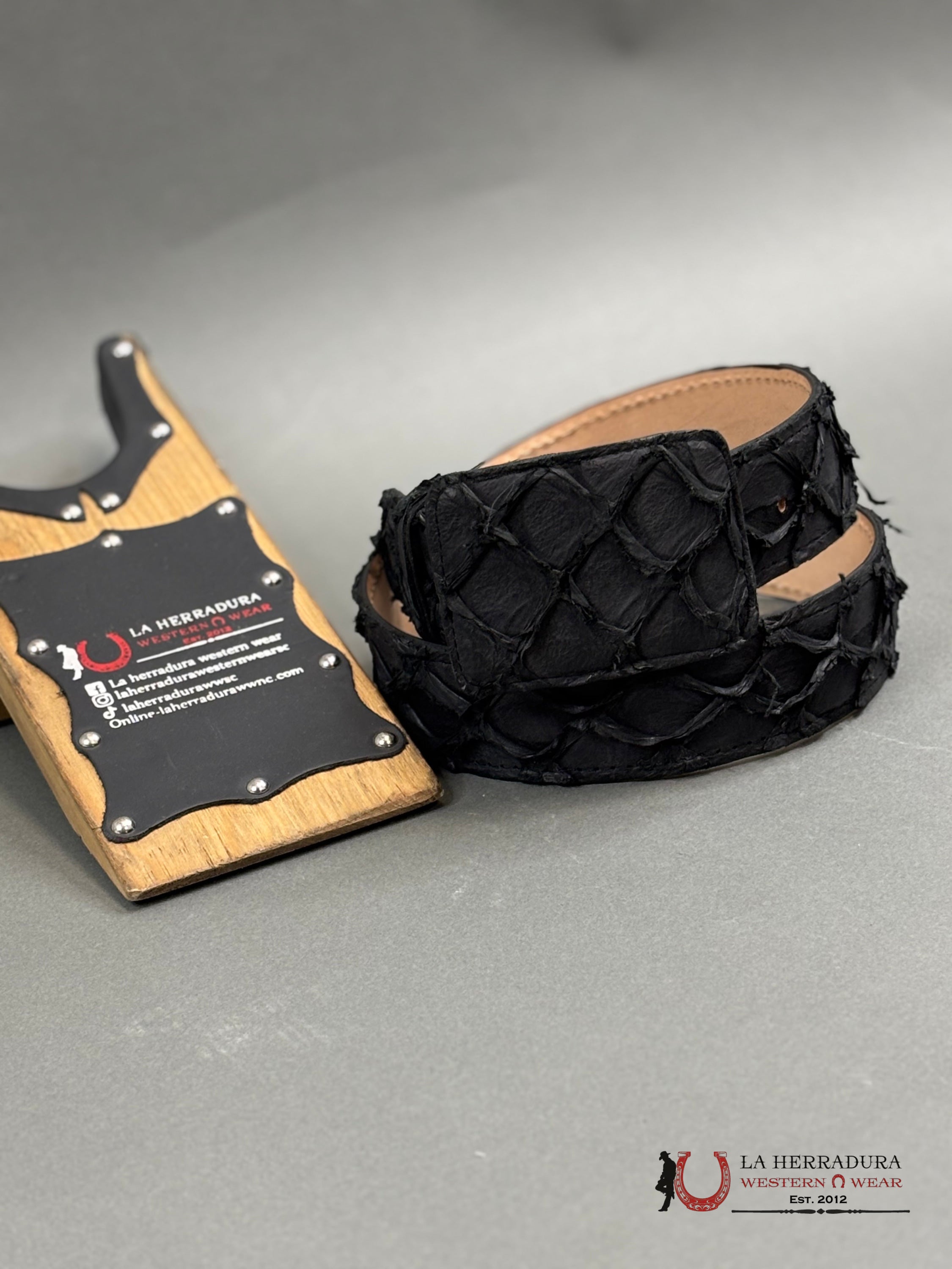 Exotic Fish Black Belt Cinturones Hombres