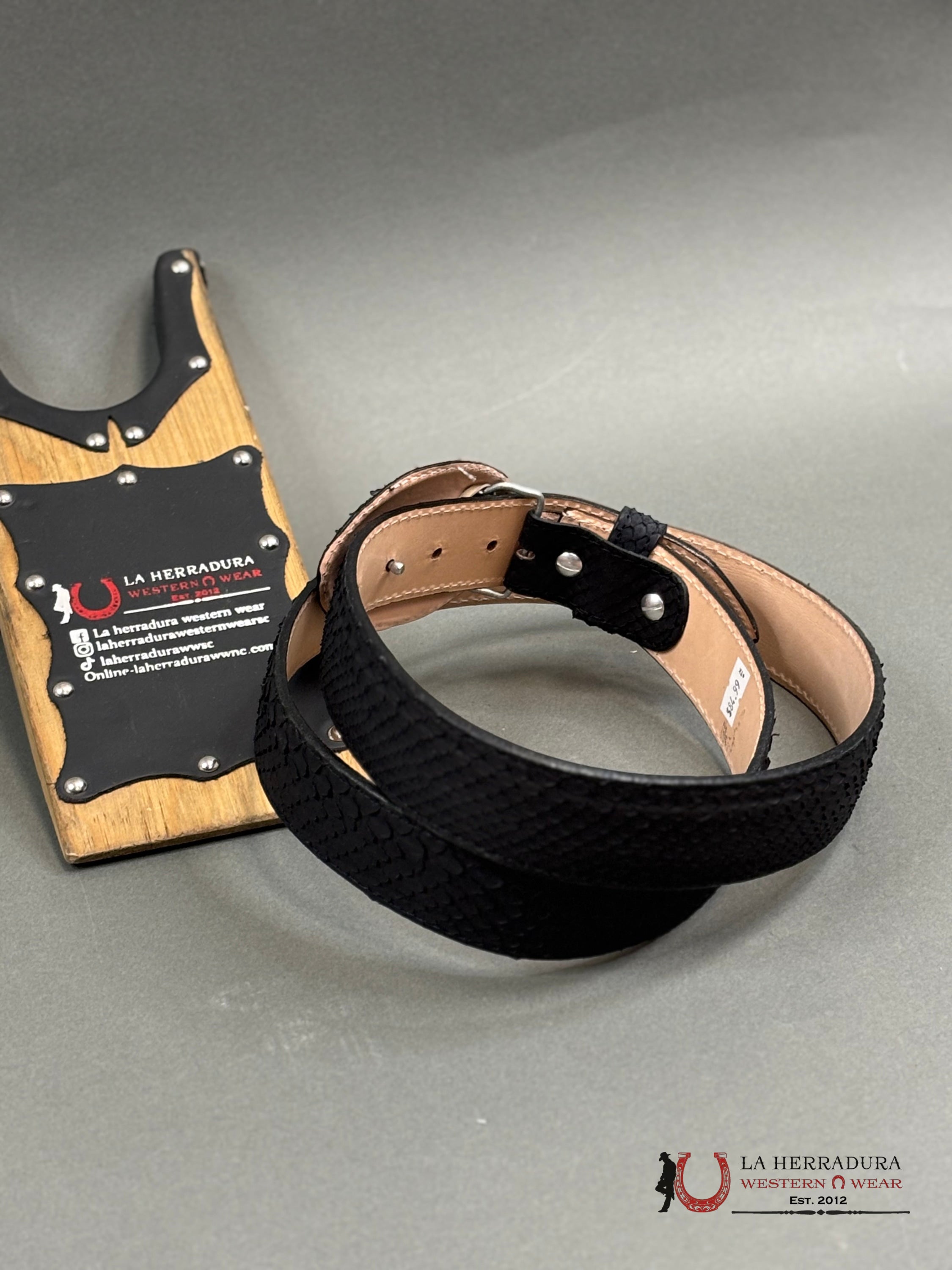 Exotic Python Black Belt Round Buckle Cinturones Hombres