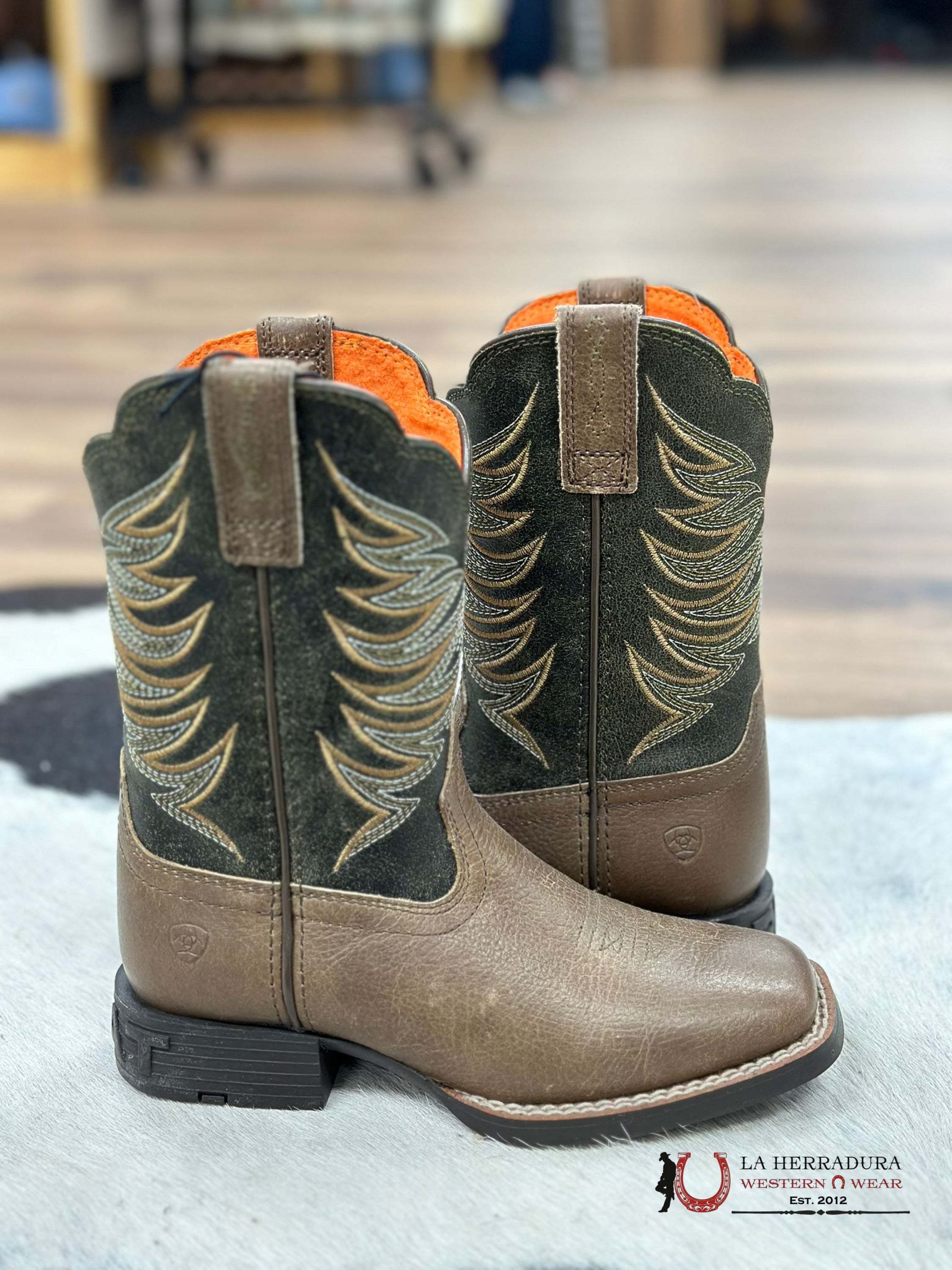 Firecatcher Y Destressed Brwon- Alfalfa Niños