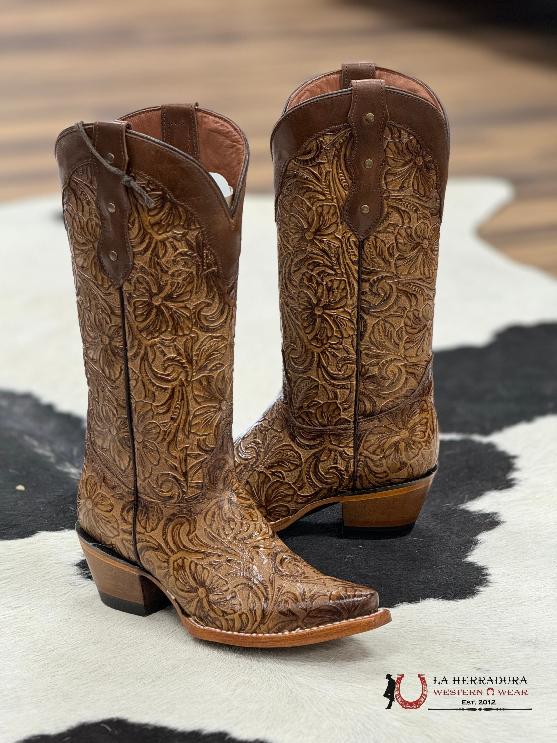 Hand Tooled Flor De Luz Miel Point Toe Botas Mujeres