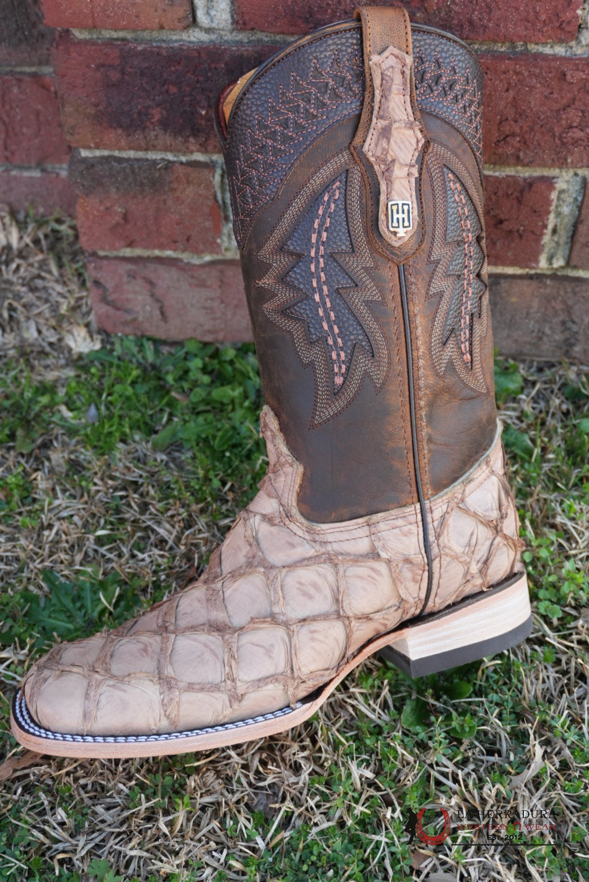 Hometown Pescado Orix Matte Square Toe Boots BOTAS HOMBRES